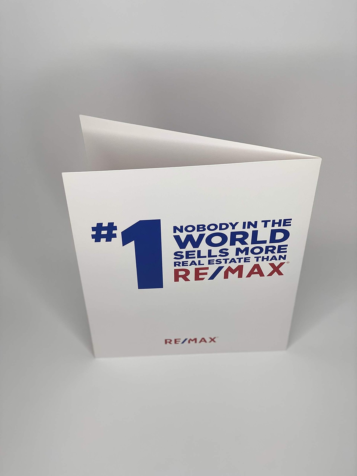 RE/MAX Folders N01-White 25 Pack