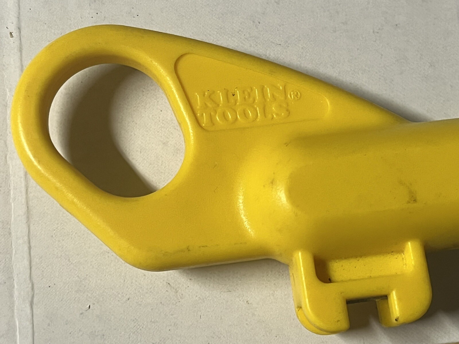 Klein Tools VDV110-261 Twisted Pair Radial Stripper / Stubby Stripper Sargent ?