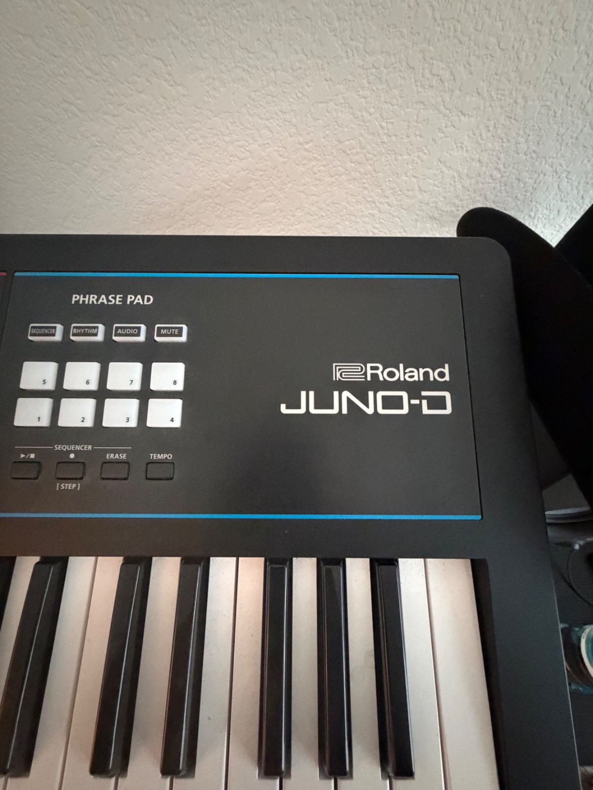 Roland JUNO-D6 61 Key Synthesizer