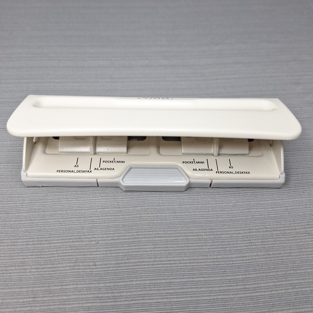 Sunlit Perfect 6 Hole Paper Adjustable