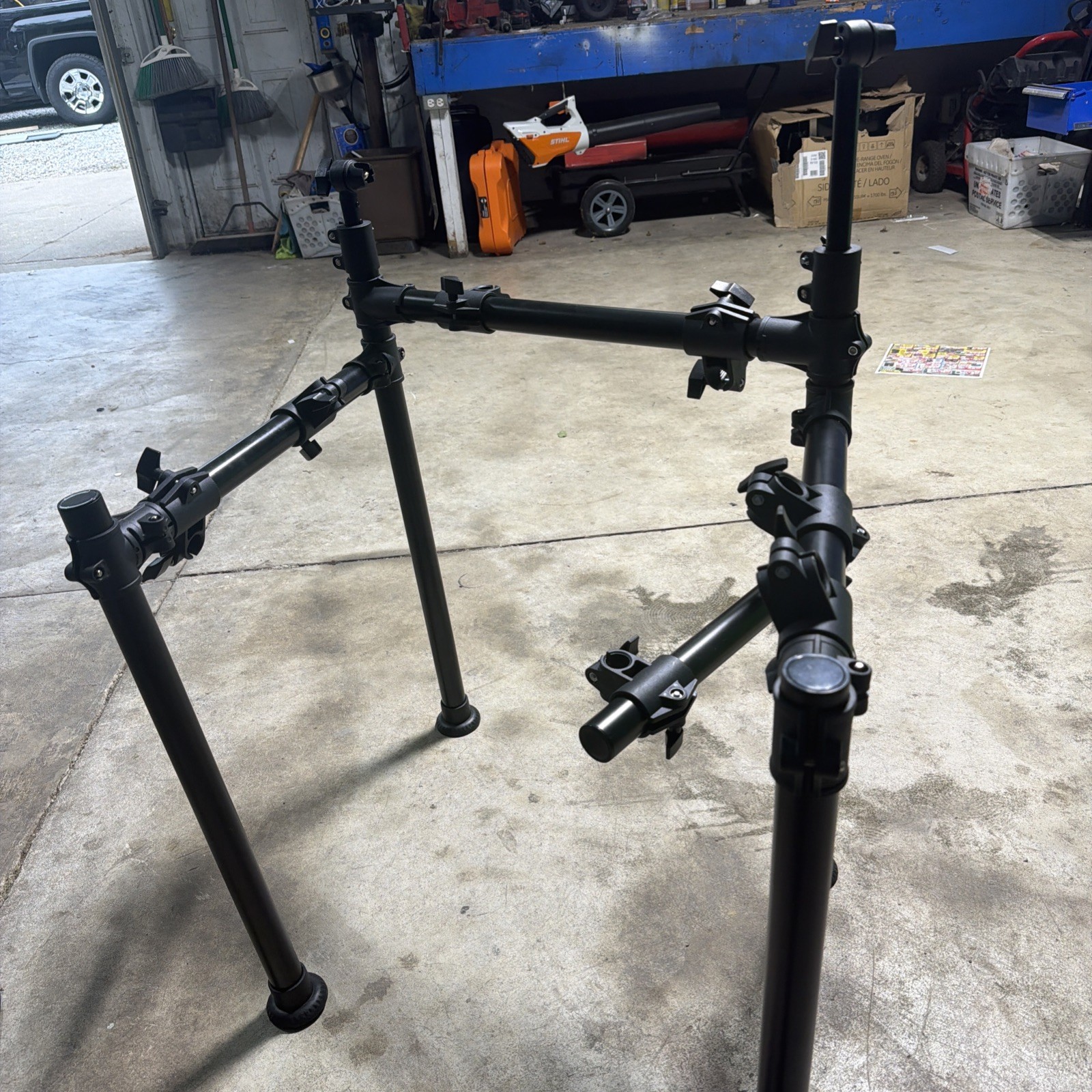 Donner DED-200 Electric Drum Set stand legs
