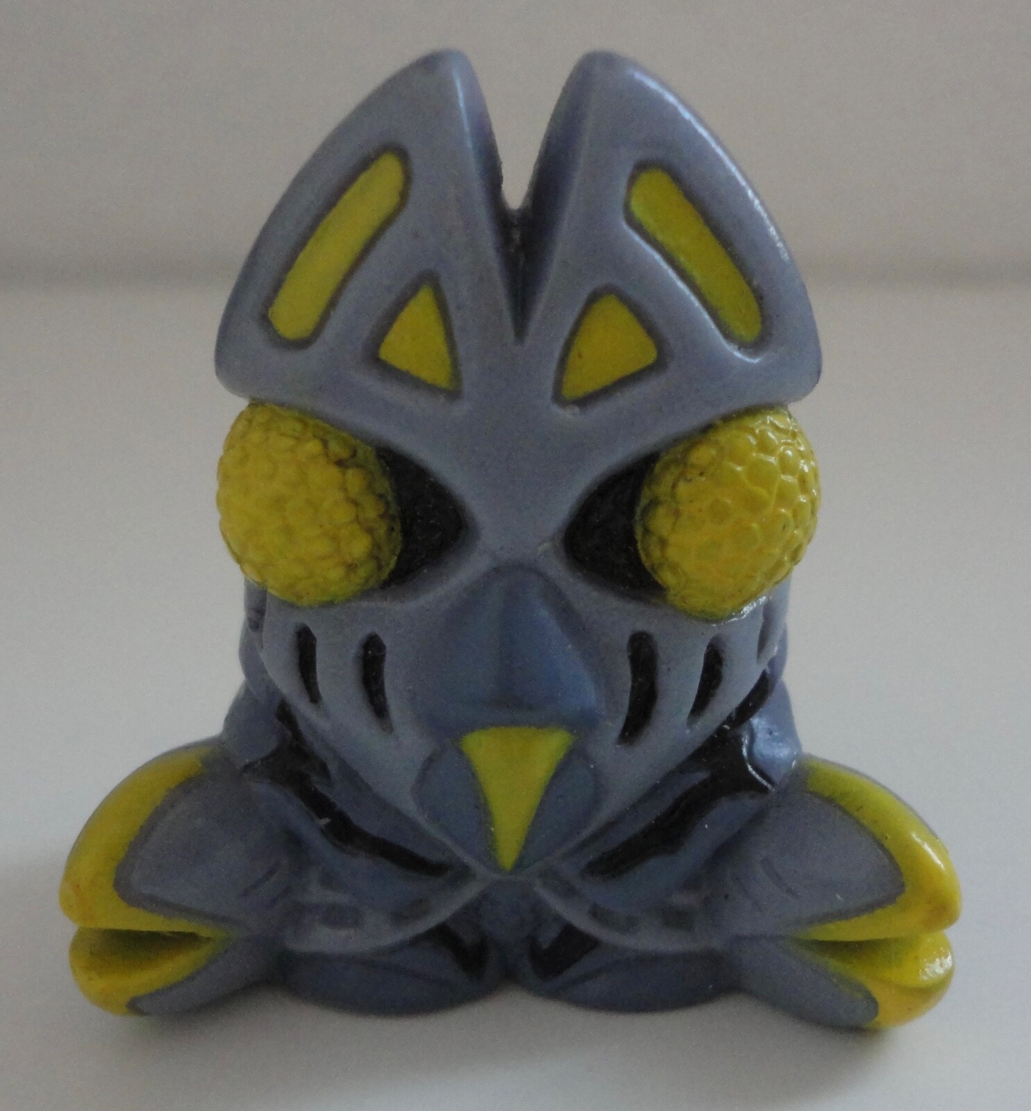 Tsuburaya Ultraman Cosmos Baltan Finger Puppet Figure 2001