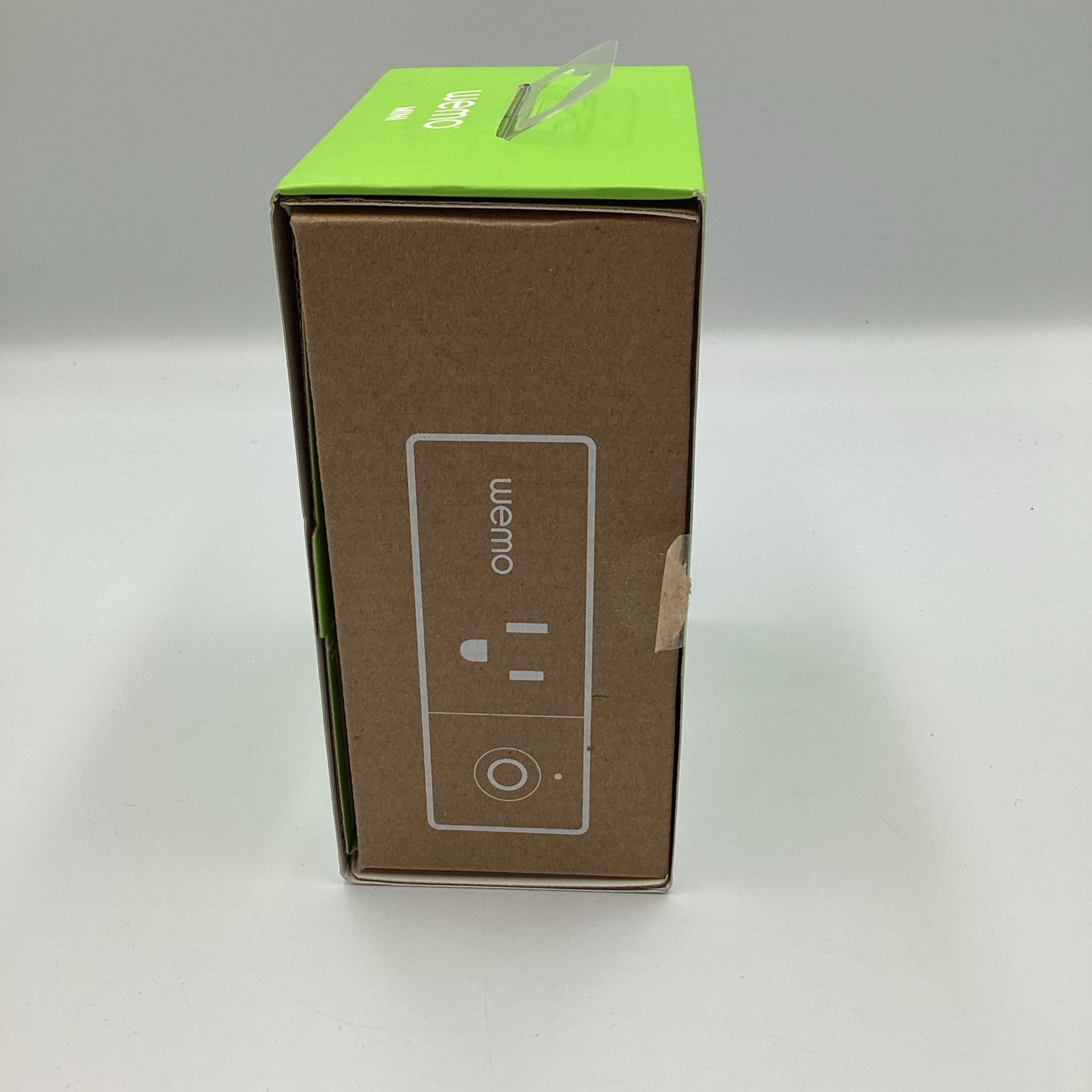 WeMo F7C063 WiFi Smart Plug with Alexa, Google Assistant, & Nest Systems