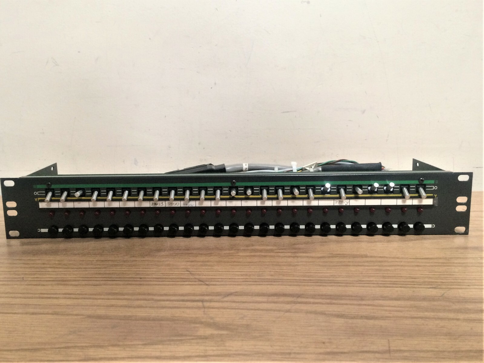 Dukane Intercom 25 Switch Controller Rack Mount 110-1994 9A-1795