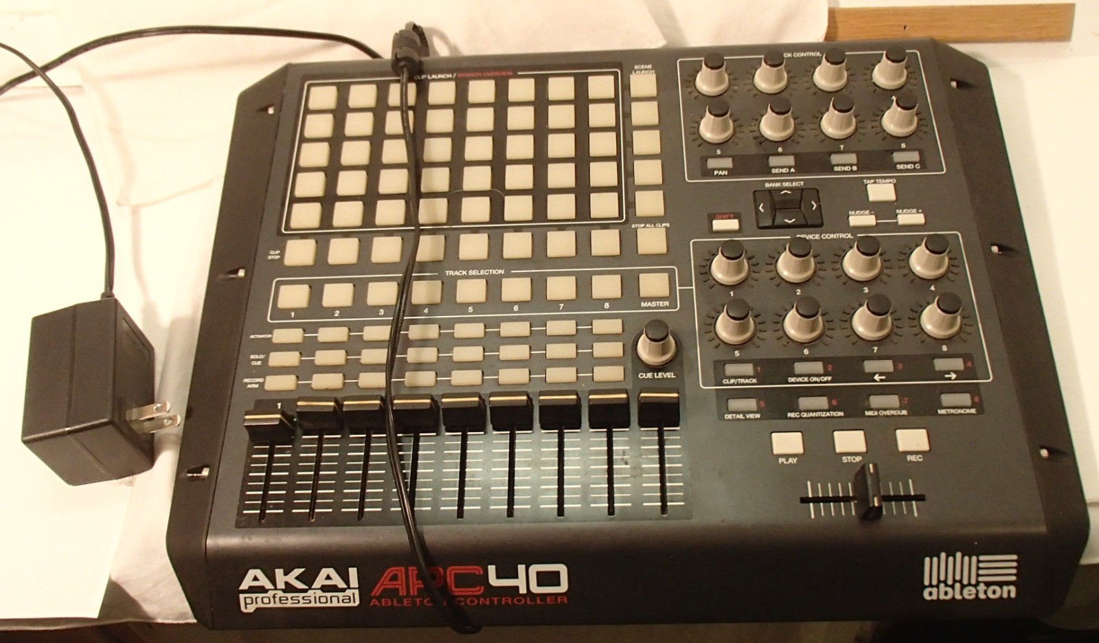 Black AKAI Professional APC40 Ableton Live MIDI Controller + cables