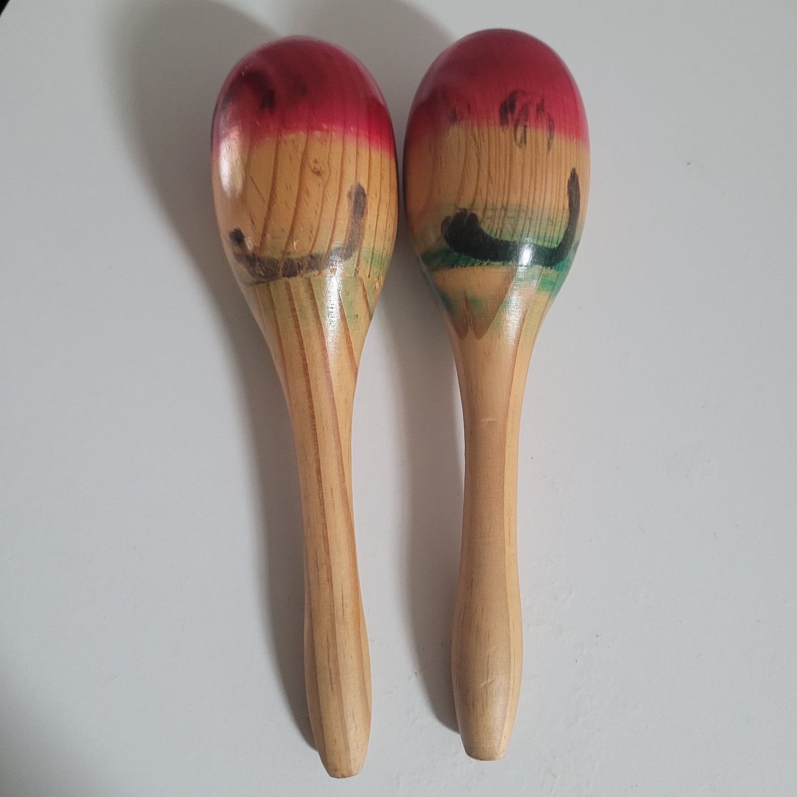 Maracas Wooden Shaker Musical Percussion Instrument for Adult Kids 6.75"
