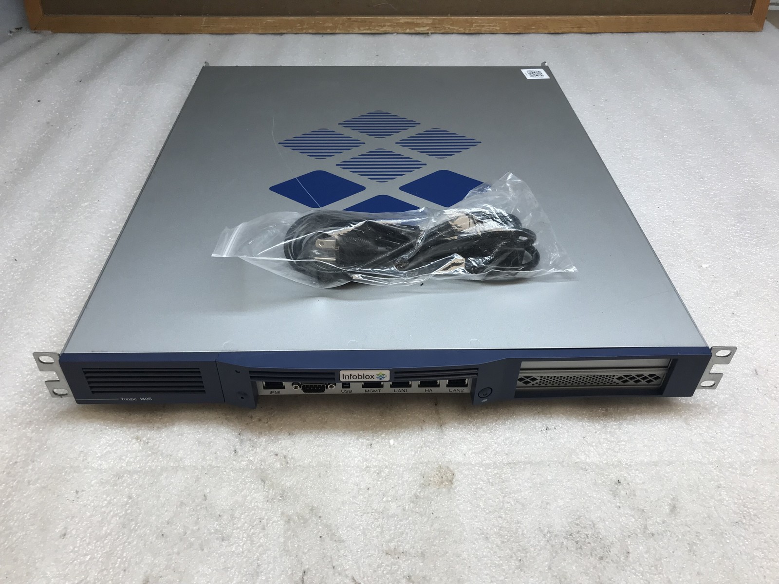 Infoblox Trinzic 1405 Series DDI Appliance Dual PSUs w/ 800gb HDD