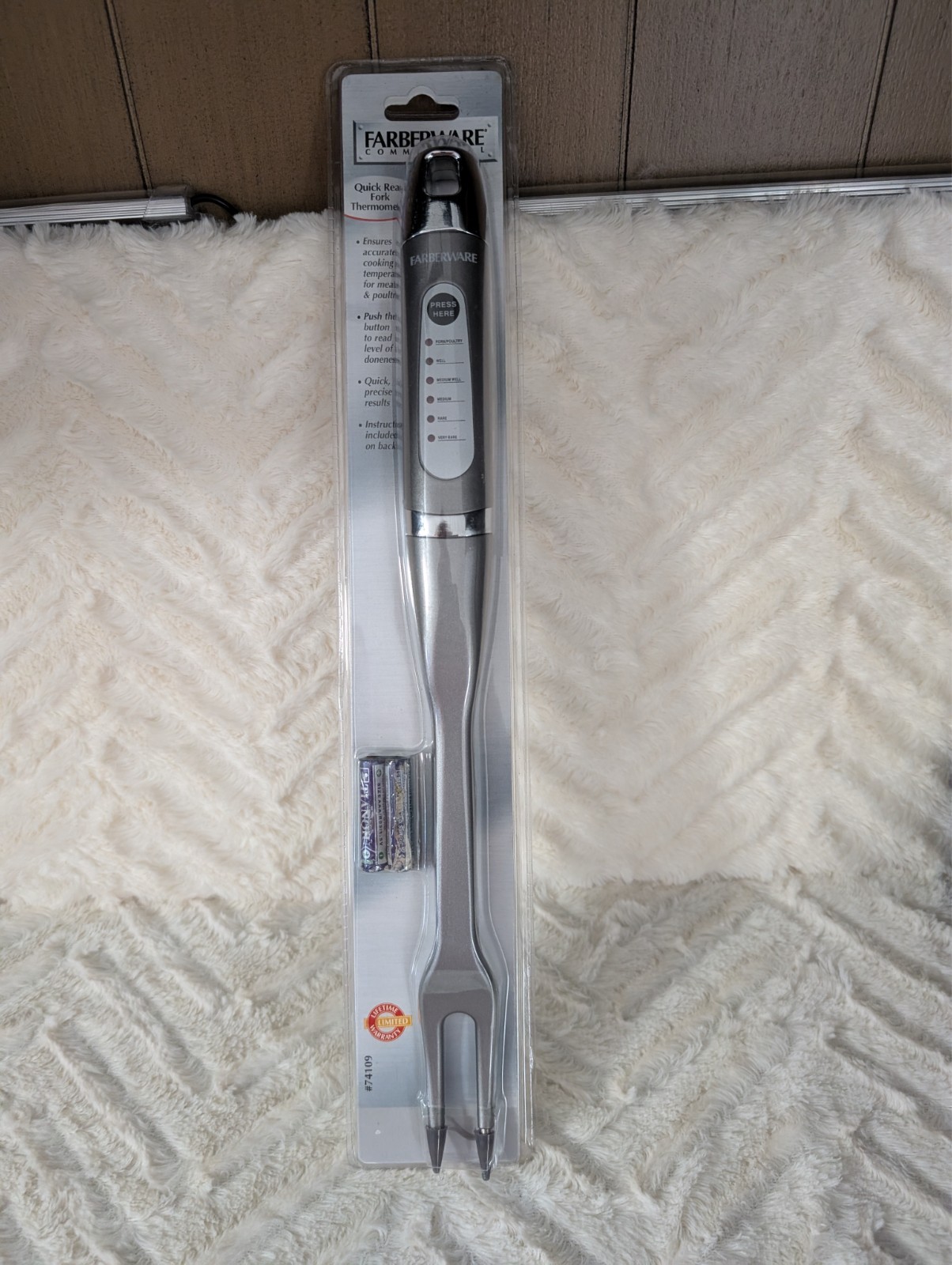 Farberware Digital Meat Thermometer Fork for Grilling & BBQ Thanksgiving Turkey