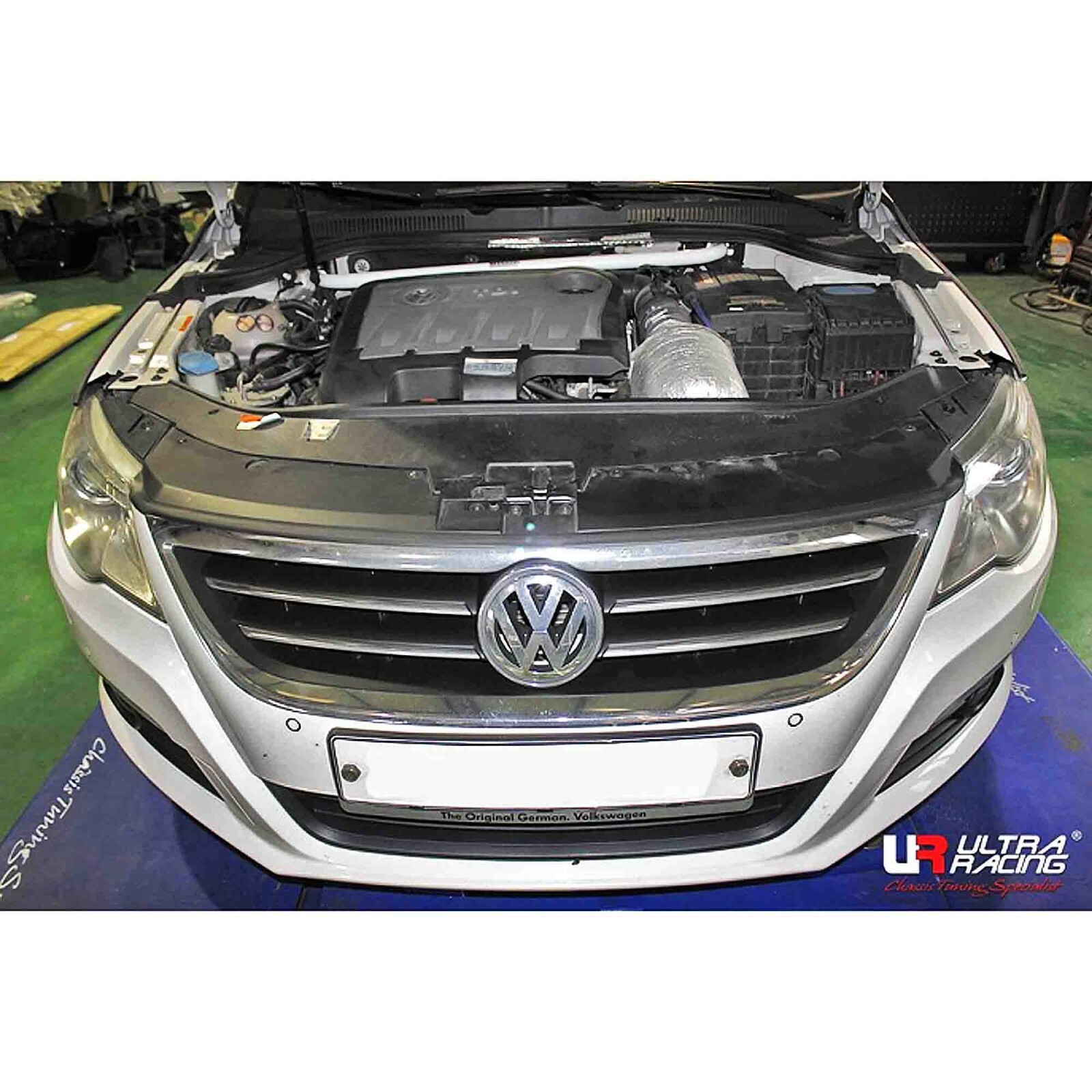 VOLKSWAGON PASSAT CC 2.0 TDI 2012~ ULTRA RACING 2 POINTS FRONT STRUT TOWER BRACE