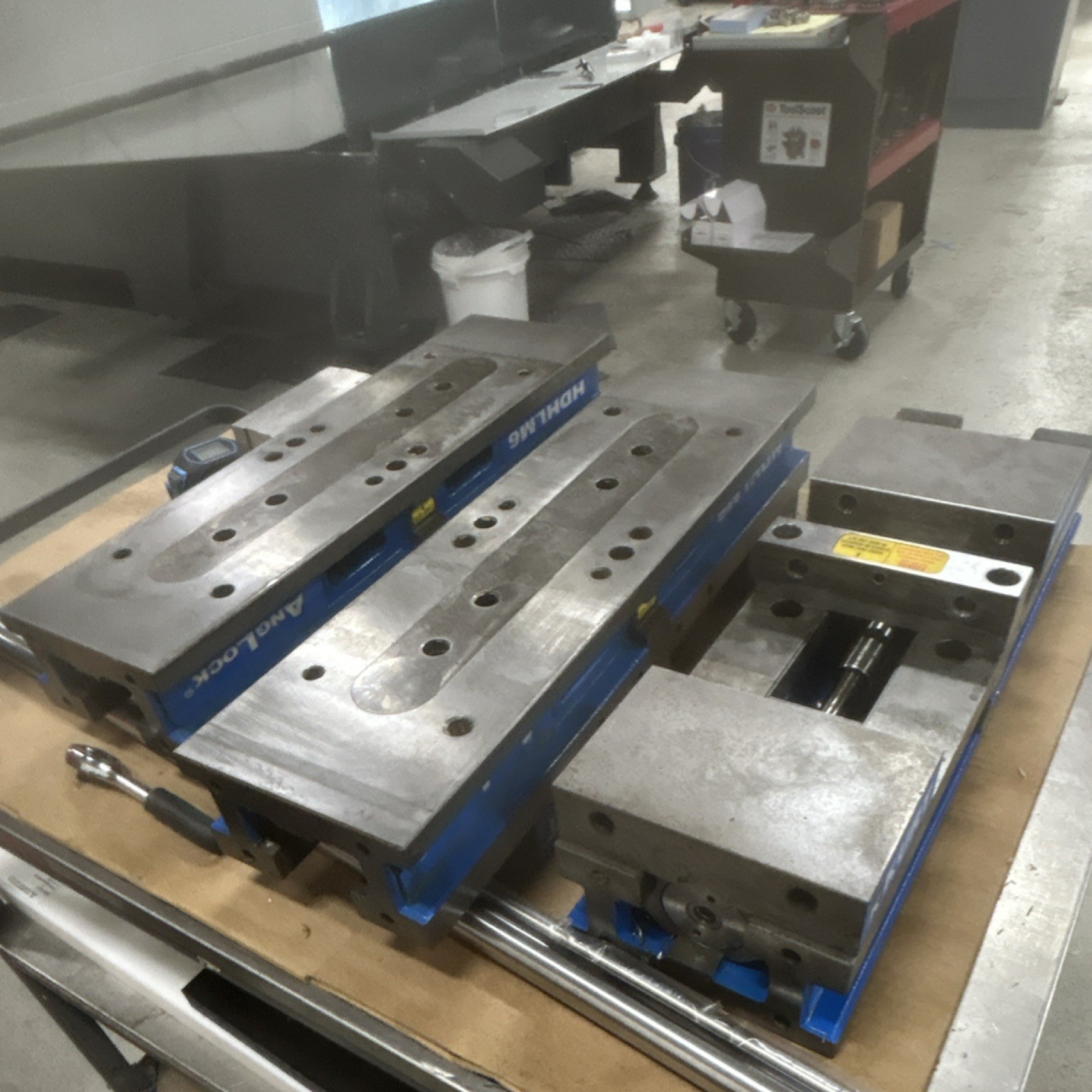 Kurt HDL CarvLock Industrial Machine Vises Precision CarvLock System Heavy-Duty