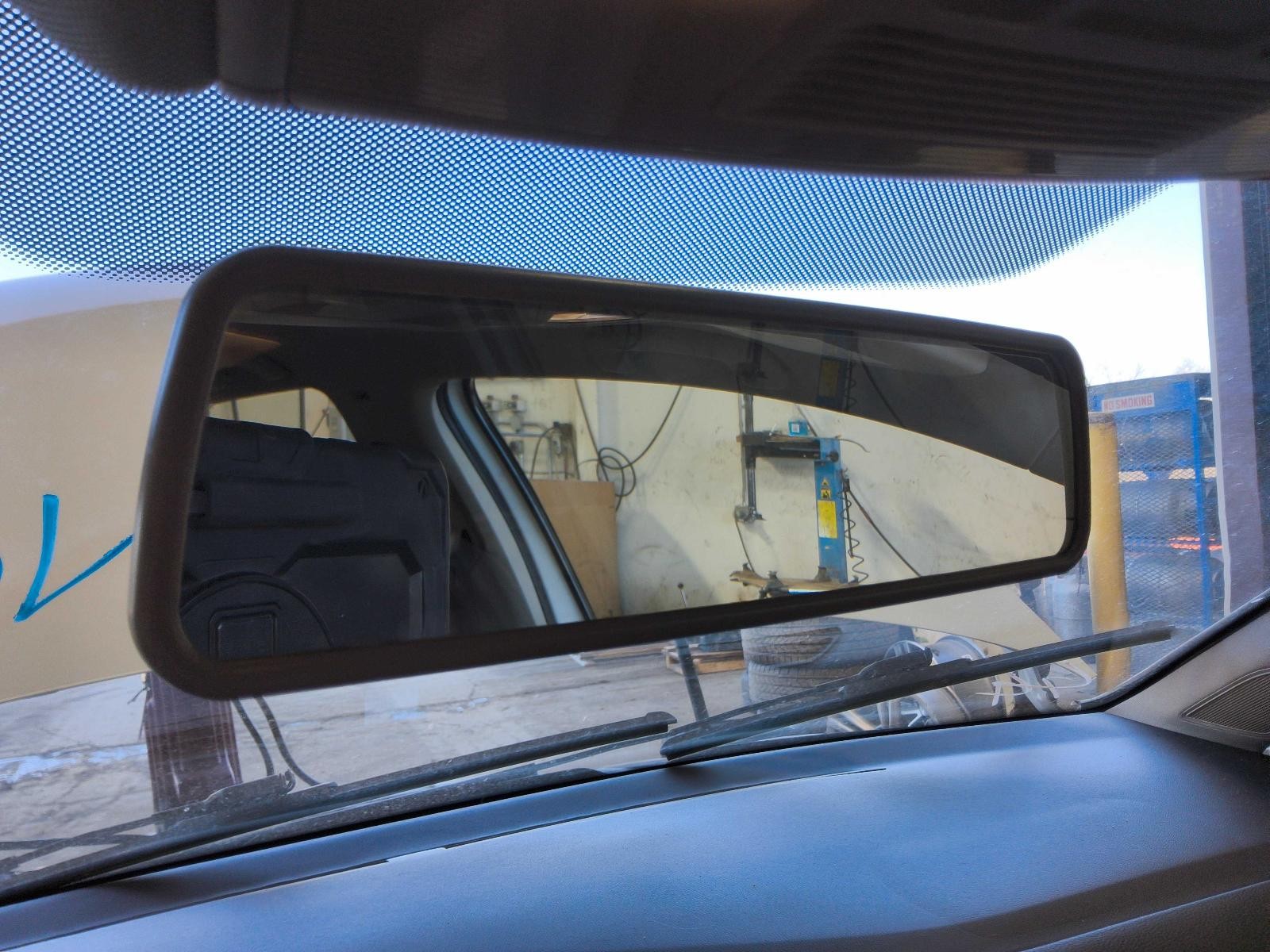 Used Battery Tray fits: 2015 Volkswagen Golf Grade A