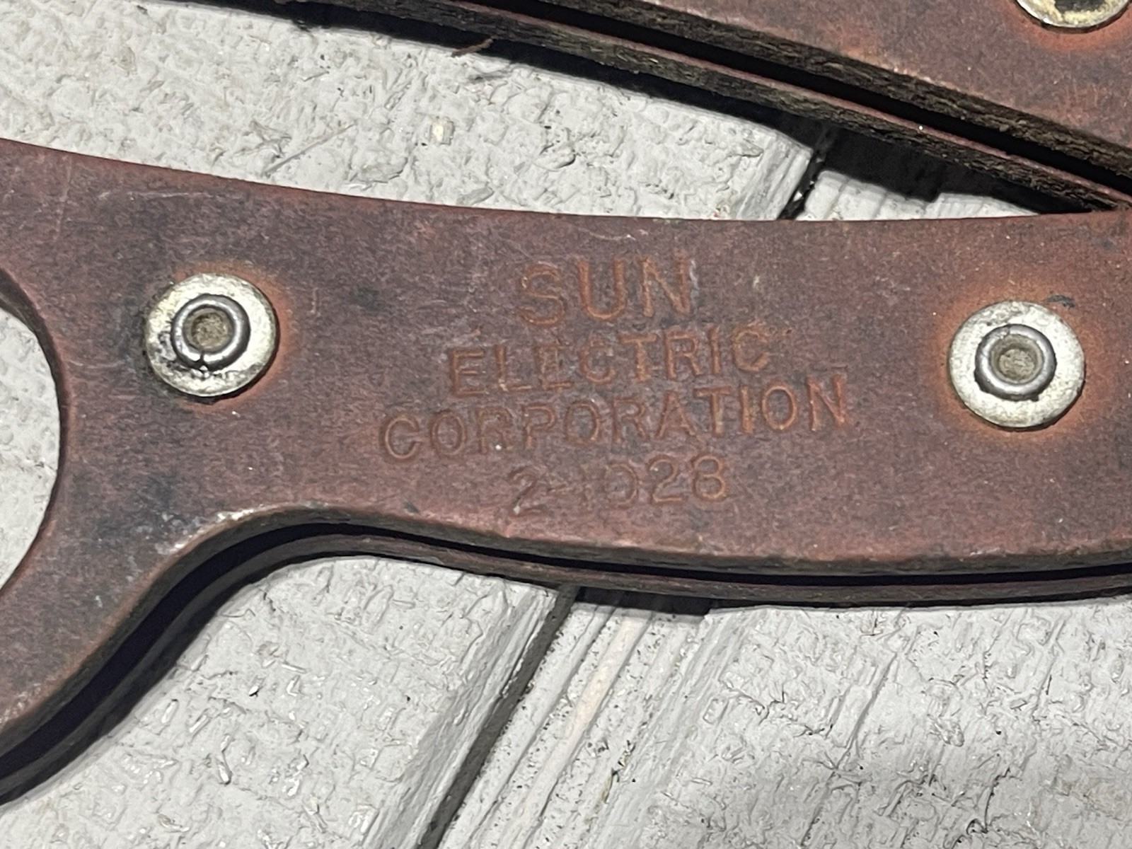 SUN ELECTRIC CORPORATION 2-1028 FUSE PULLER PLIERS