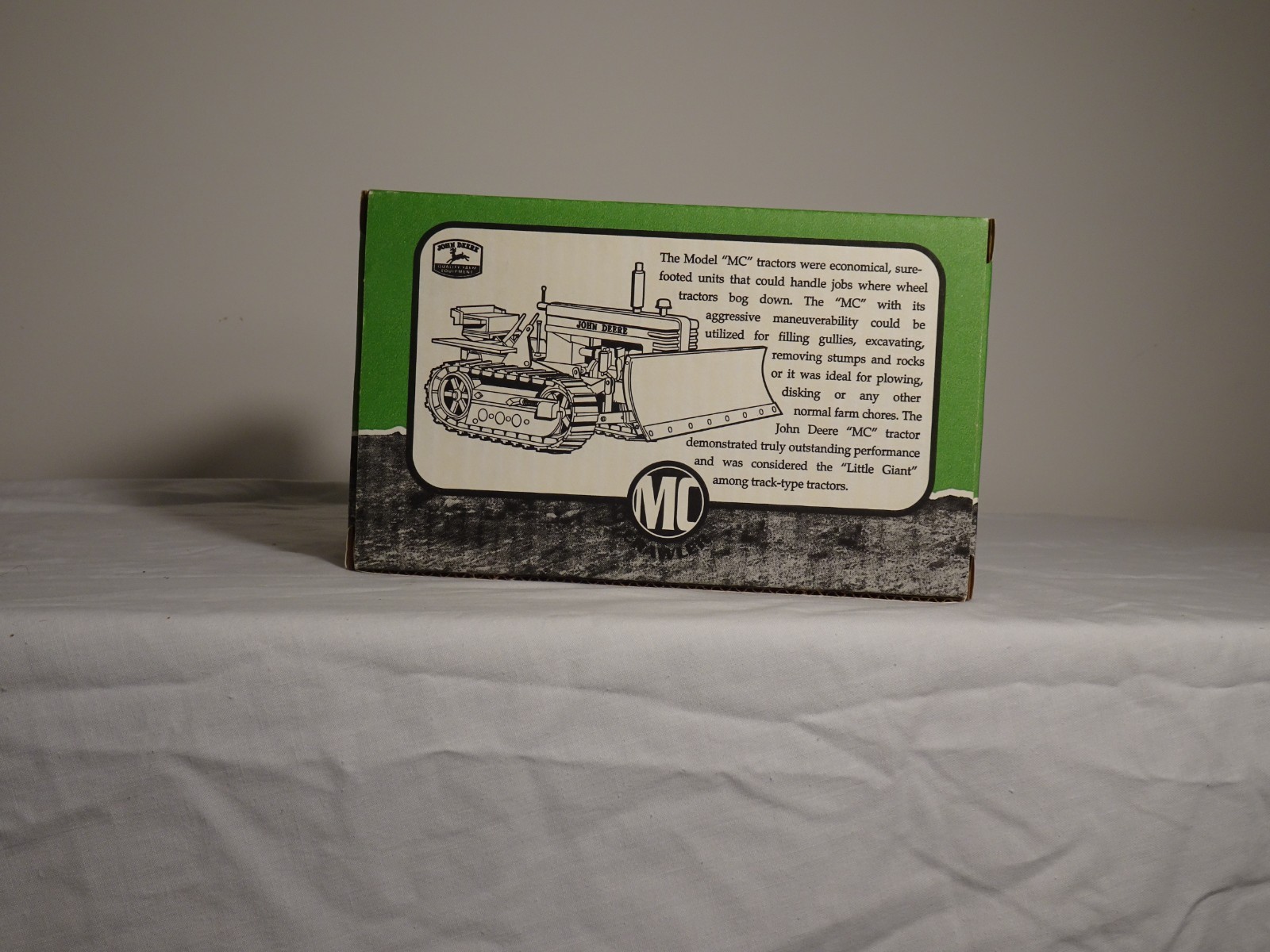 1/16 John Deere MC Green Crawler With Blade, Rubber Tracks