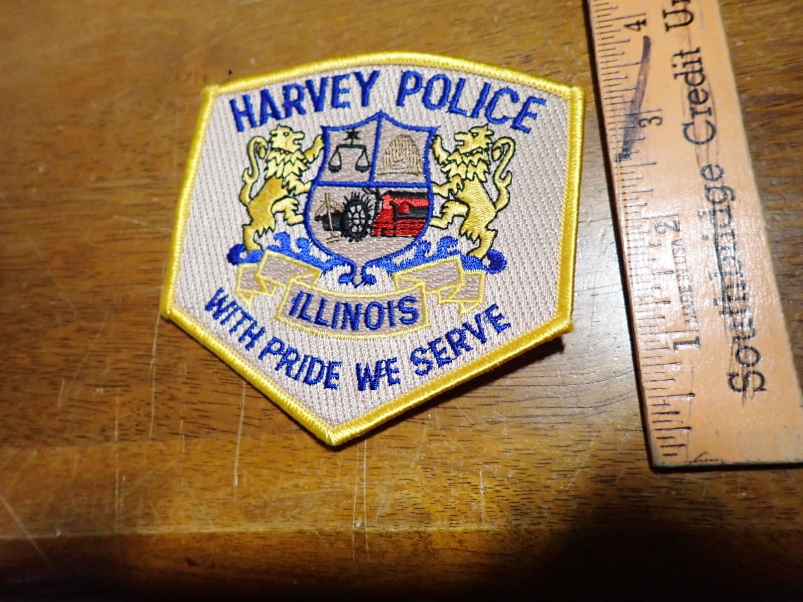 HARVEY ILLINOIS police  collectible OBSOLETE shoulder PATCH BX 11 #32