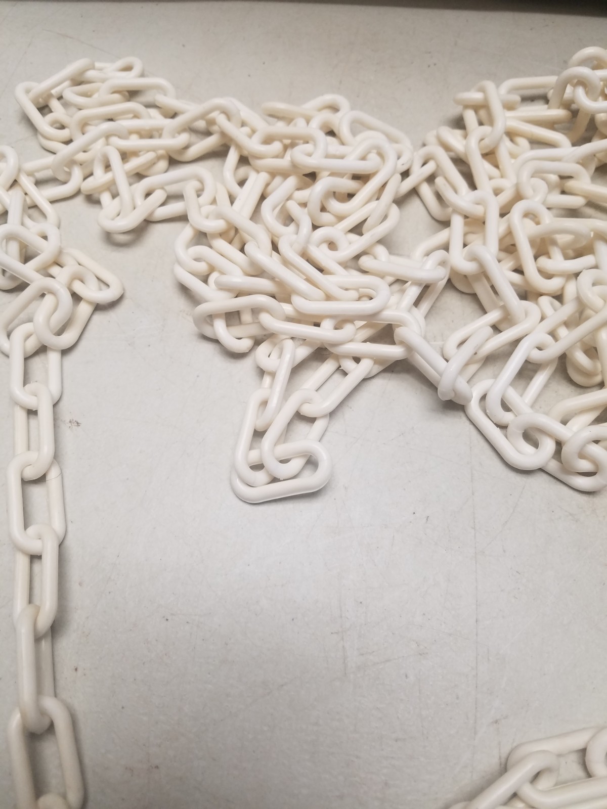 24' Plastic Chain (D)