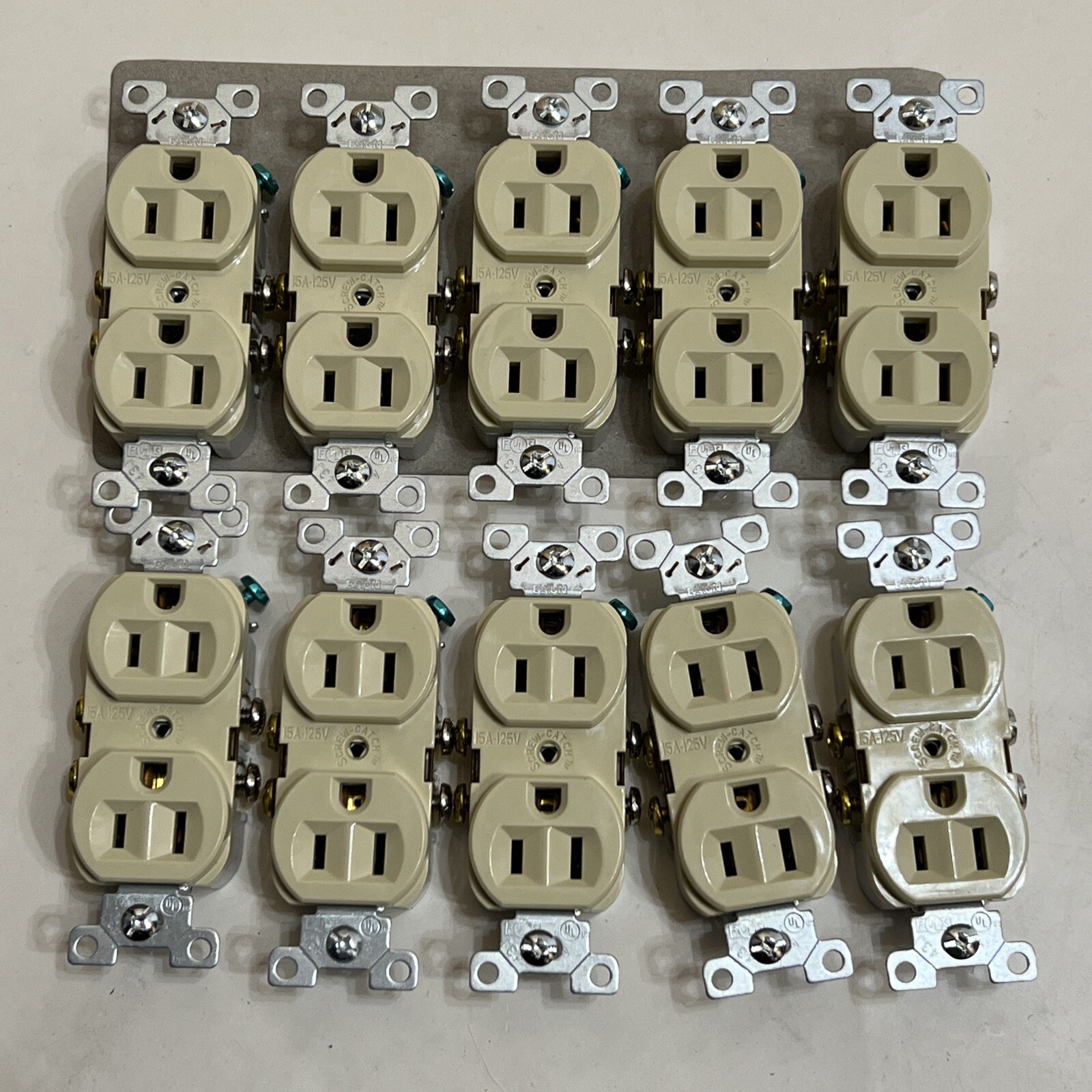 10 Eaton Ivory COMMERCIAL Grade Outlet Receptacles NEMA 5-15R 15A 125V CR15V.