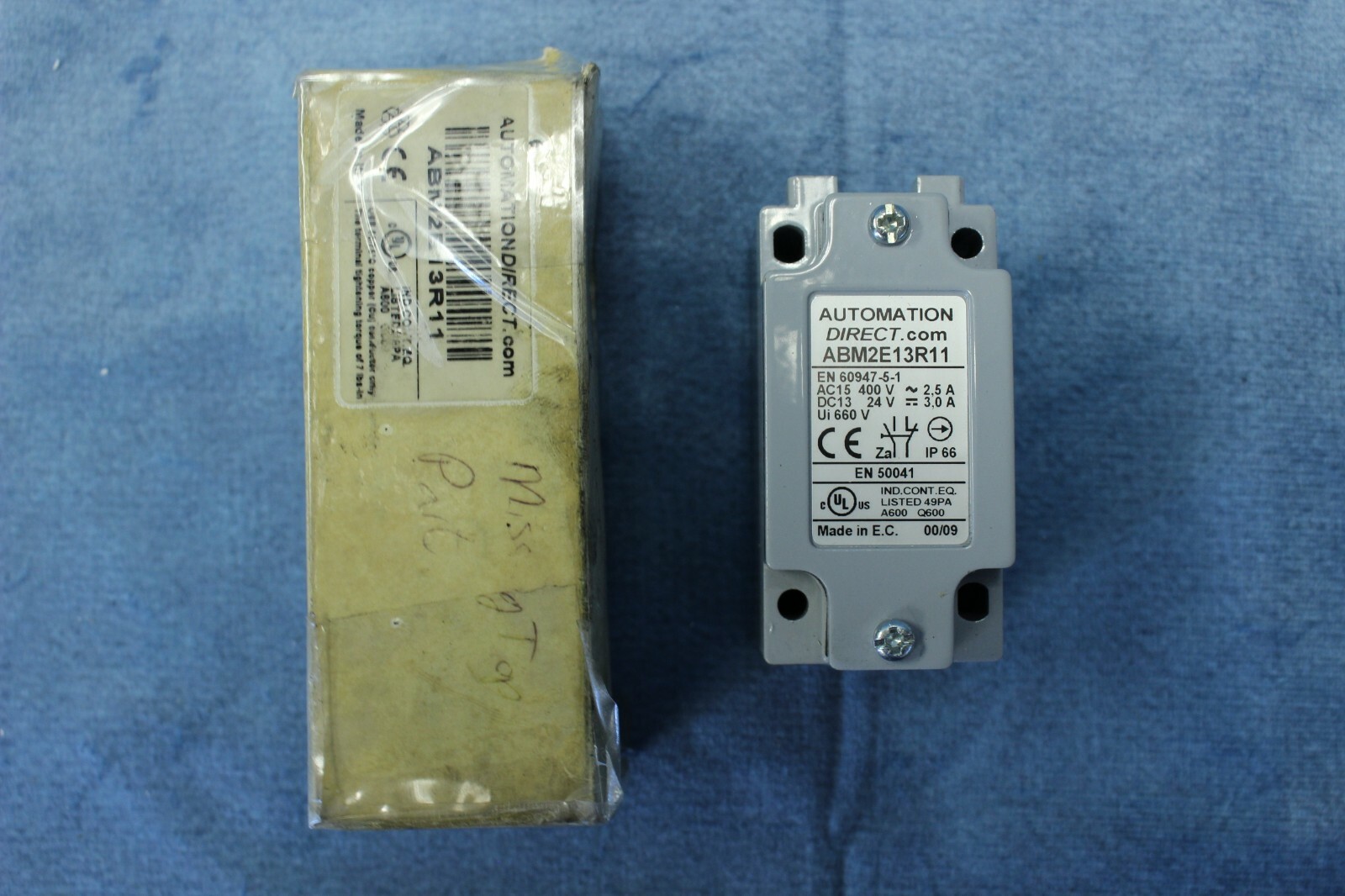 NEW Automation Direct Limit Switch ABM2E13R11 MISSING TOP PART