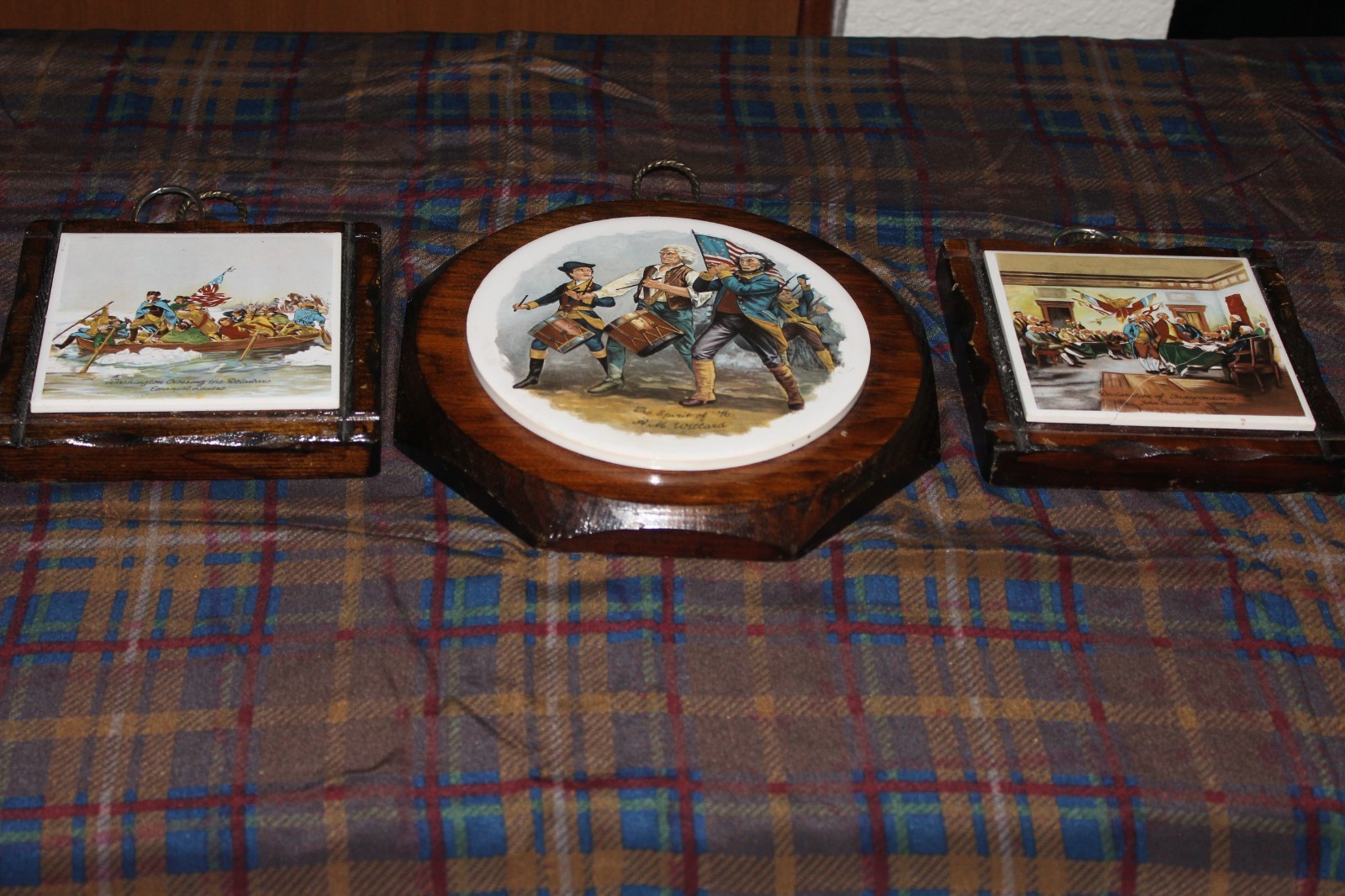 (3) Ceramic Wooden Civil War Independence Wall Plaques