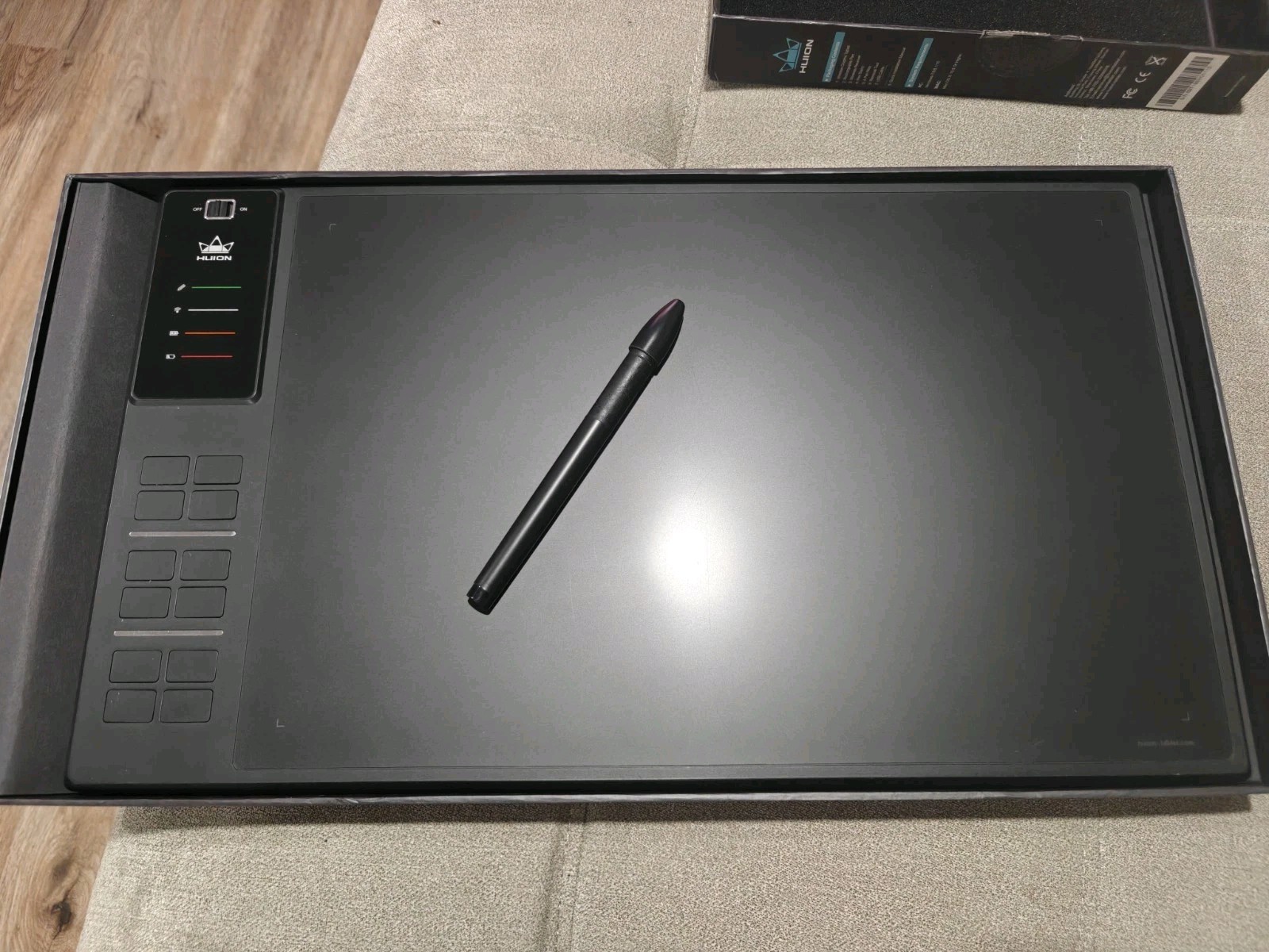 Huion WH1409 Wireless Graphics Tablet With Pen