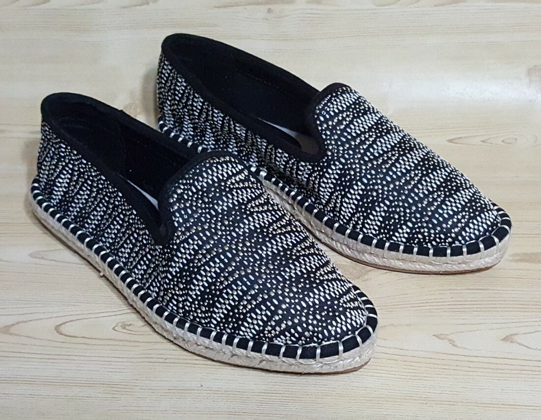 Universal Thread Espadrilles Slip On Tribal Casual Womens Shoes 7.5