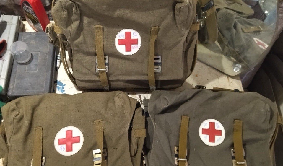Soviet USSR Russia Army Medic First Aid Bag Combat Military Nurse Red Cross EMC