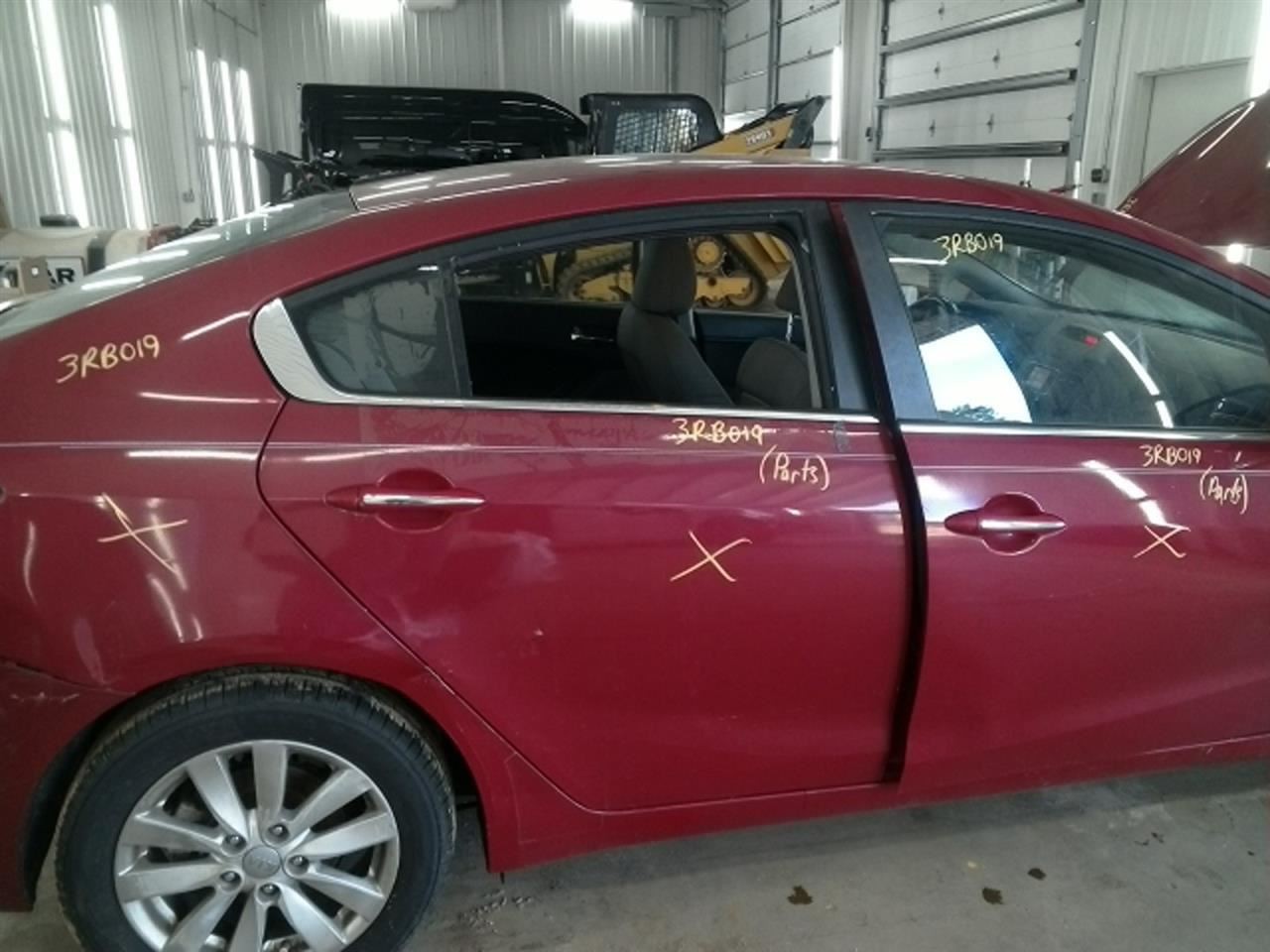 FORTE 2014 Fuse Box Cabin 104806380