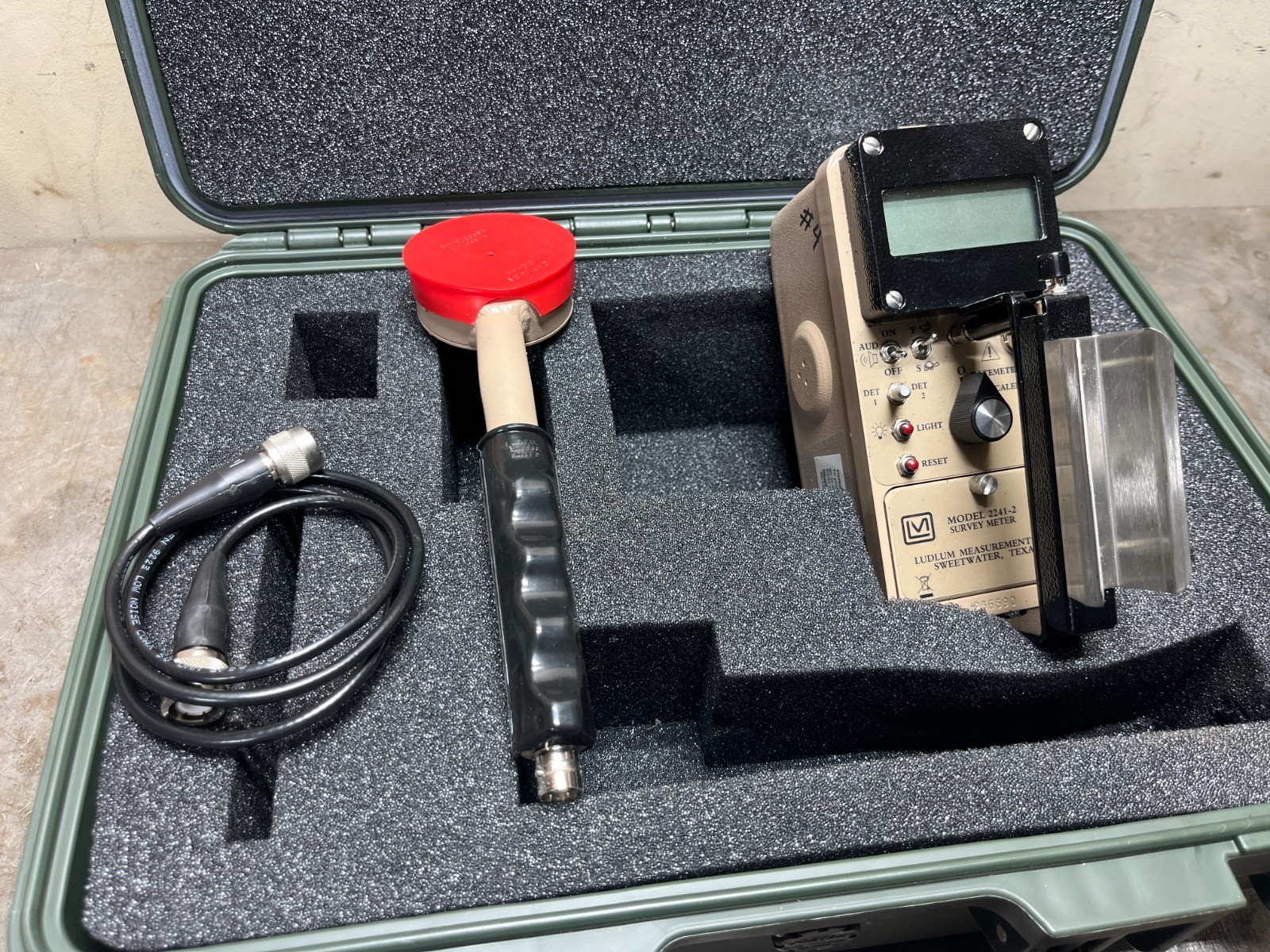 Ludlum 2241-2 Digital Scaler Ratemeter Geiger Survey Detector Pancake 44-9