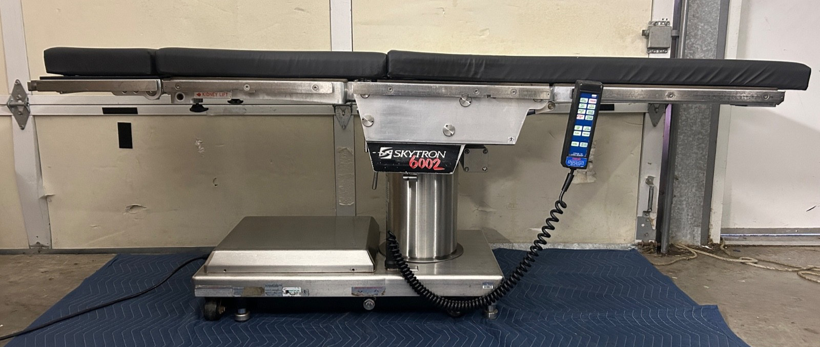 Skytron 6002 Surgical Operating Table with Hand Control / Extension / Pads