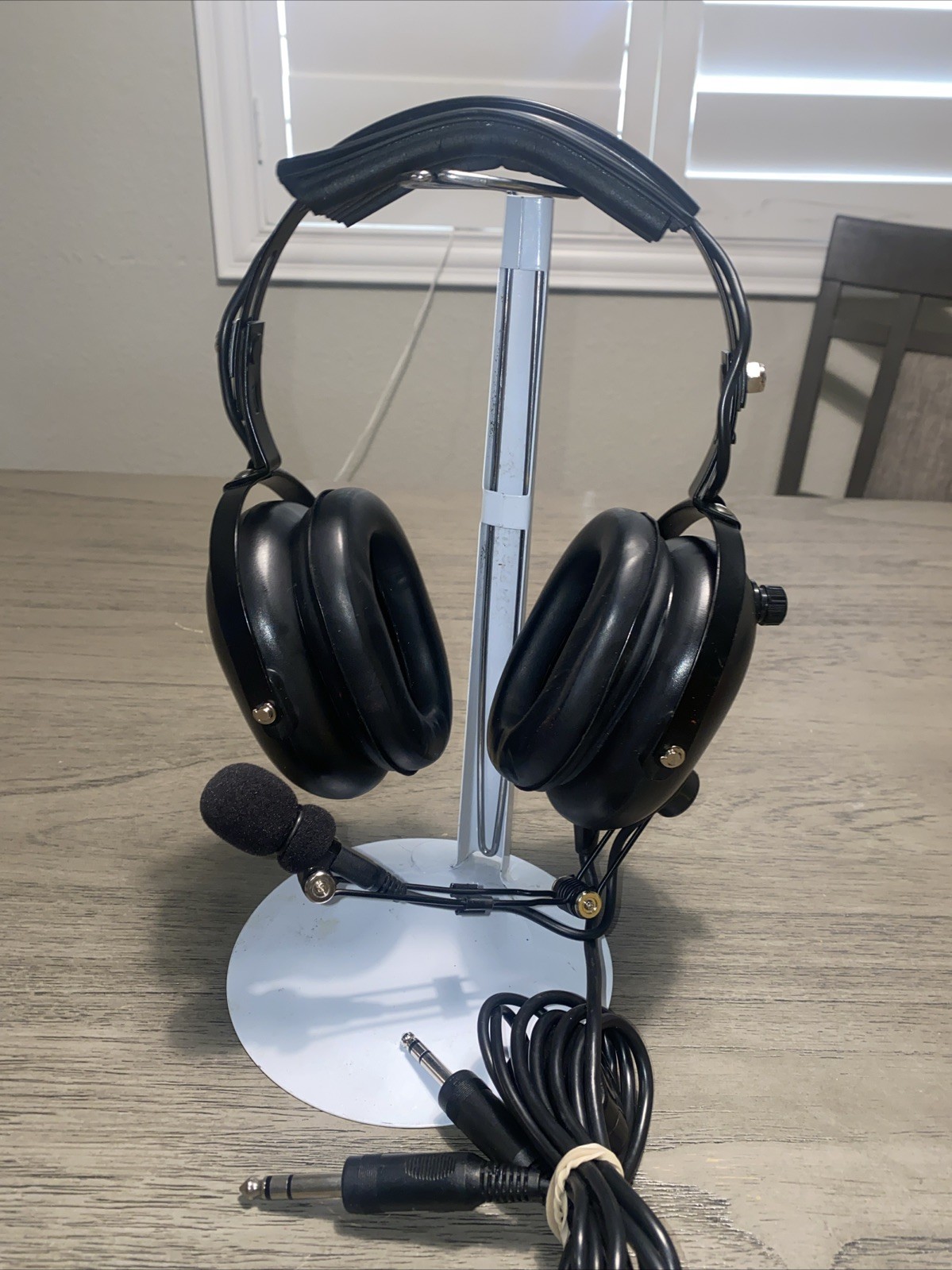 Flightcom Aviation Headset with Mic Untested As Is Very Good Conditon