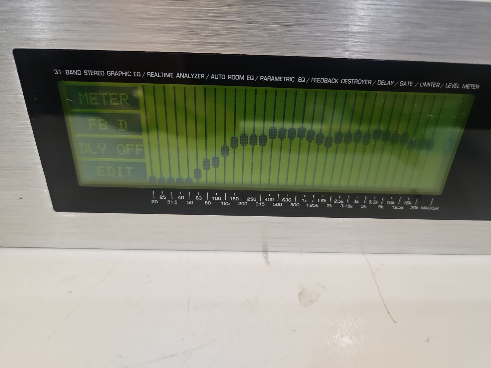 Behringer Ultra-Curve Pro DSP 8024 Digital 24-bit Dual-DSP Mainframe