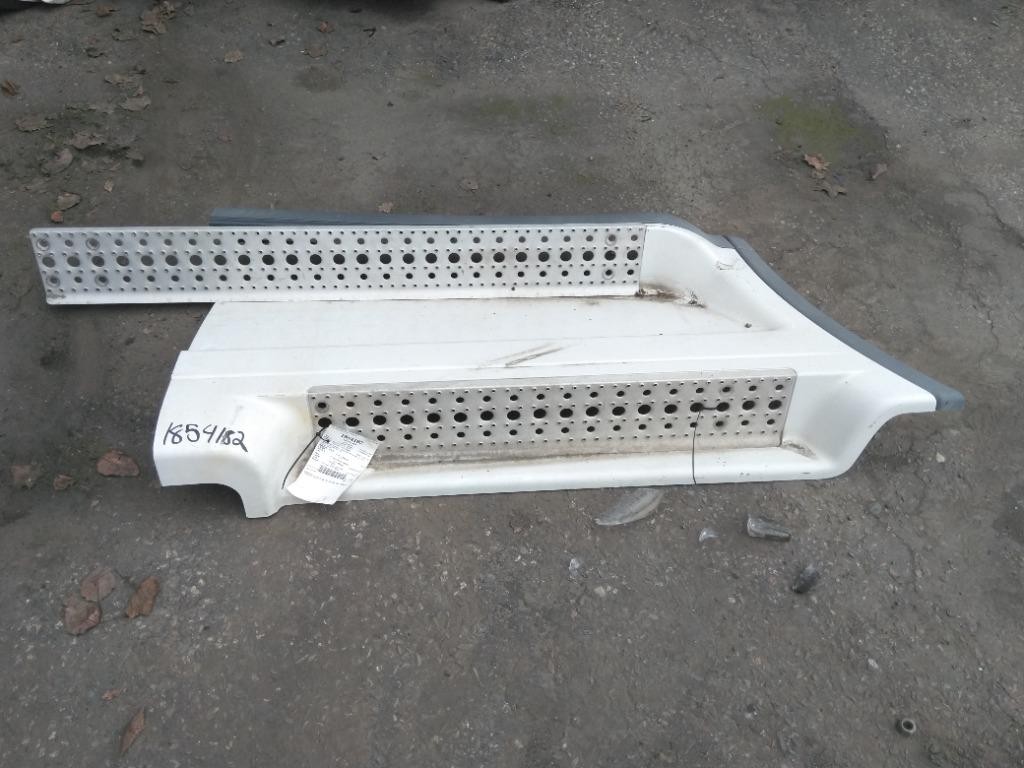 For 2013 FREIGHTLINER CASCADIA 125 SIDE FAIRING Left , WA