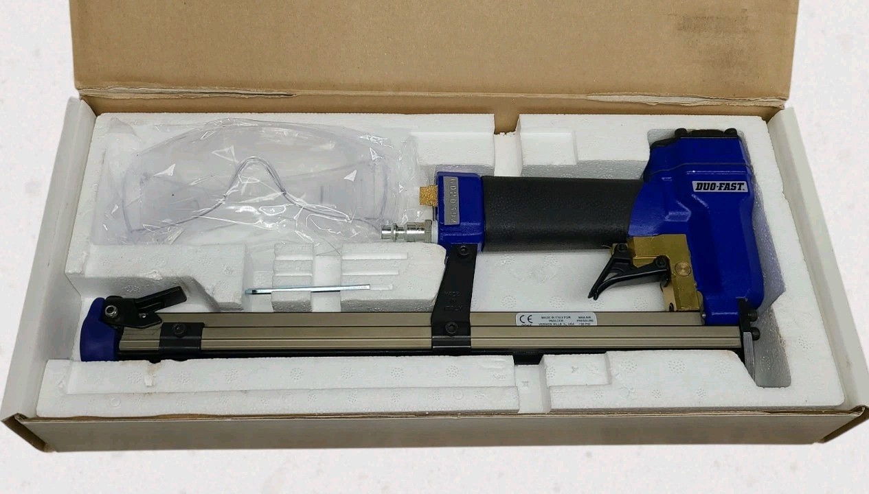 Duo-Fast SureShot Stapler Model 5020DLAF 1/2 crown 20 Gauge, 5/32-Inch to 5/8 in