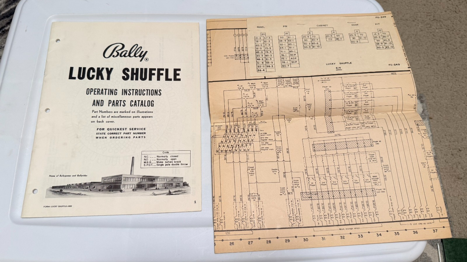 1958 BALLY FACTORY ORIGINAL LUCKY SHUFFLE - SHUFFLE BOWLER MANUAL AND SCHEMATICS