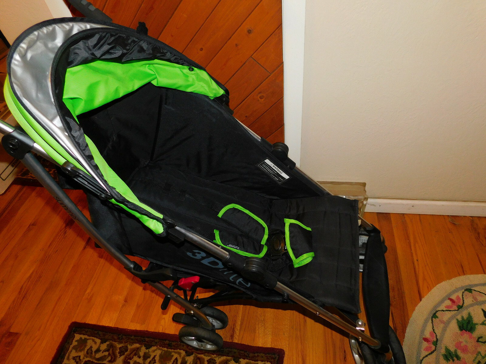 Summer Infant 3D Lite Convenience Stroller, Black / Green - Used Condition