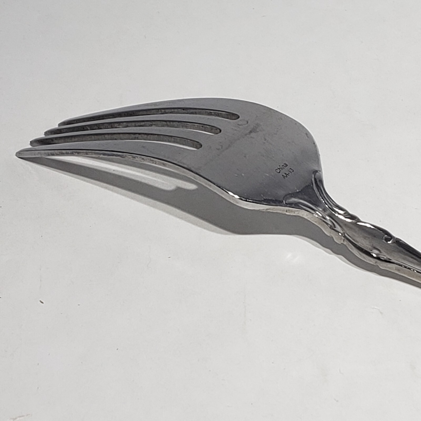 Oneida Stainless Mikayla 9" Medium Solid Cold Meat Serving Fork Discontinued