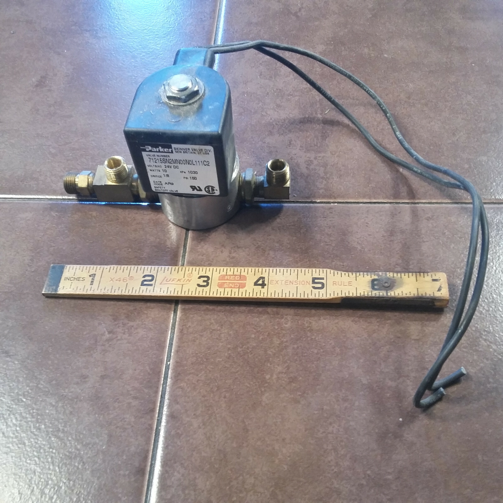 Parker Skinner Valve 71215SN2MN00N0L11C2  , 24 volt