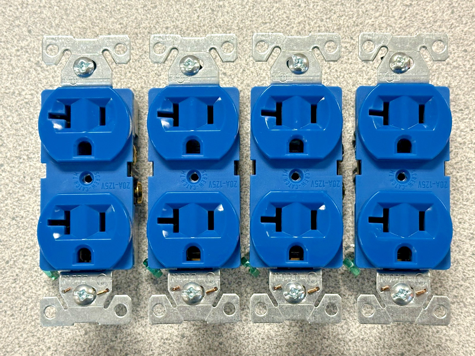 4 NEW EATON 20A 125V Industrial Grade Duplex Outlet Receptacle Blue USA MADE Lot