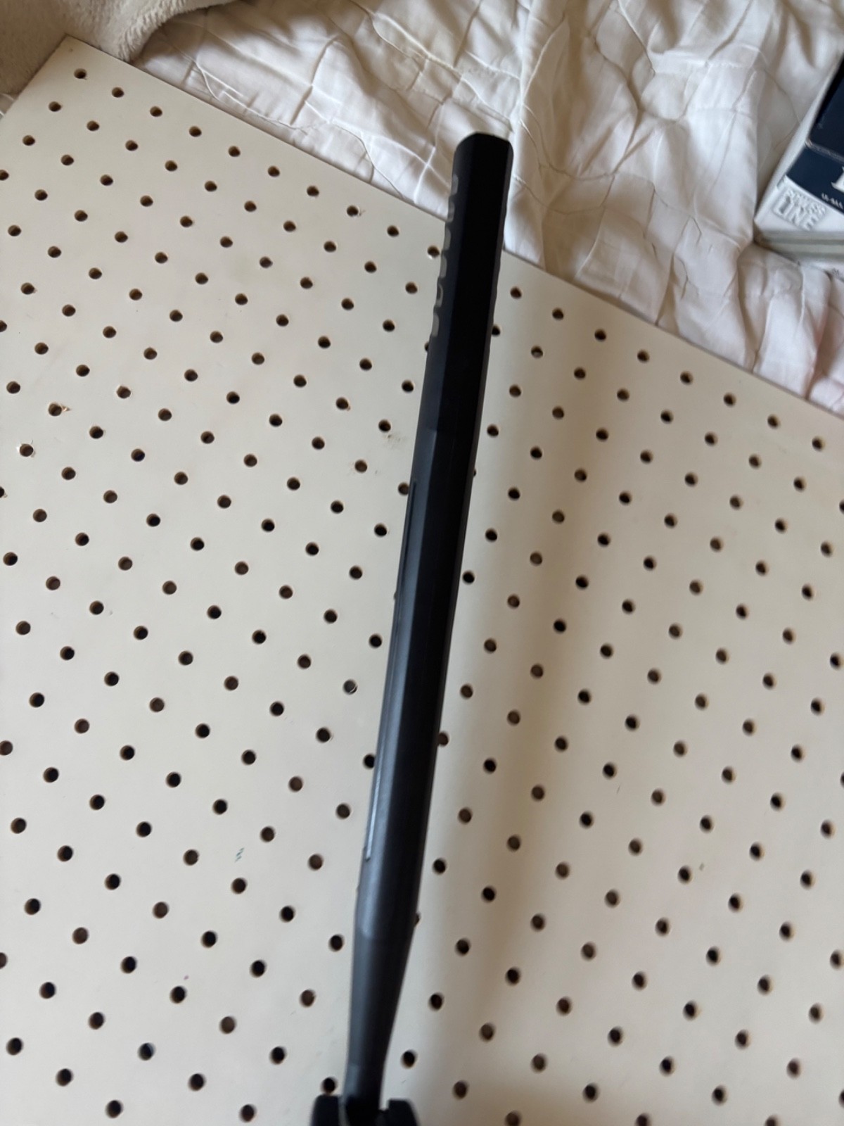 crossman shockwave quiet fire .22 cal 950 fps w/ pellets, scope, and pen loader