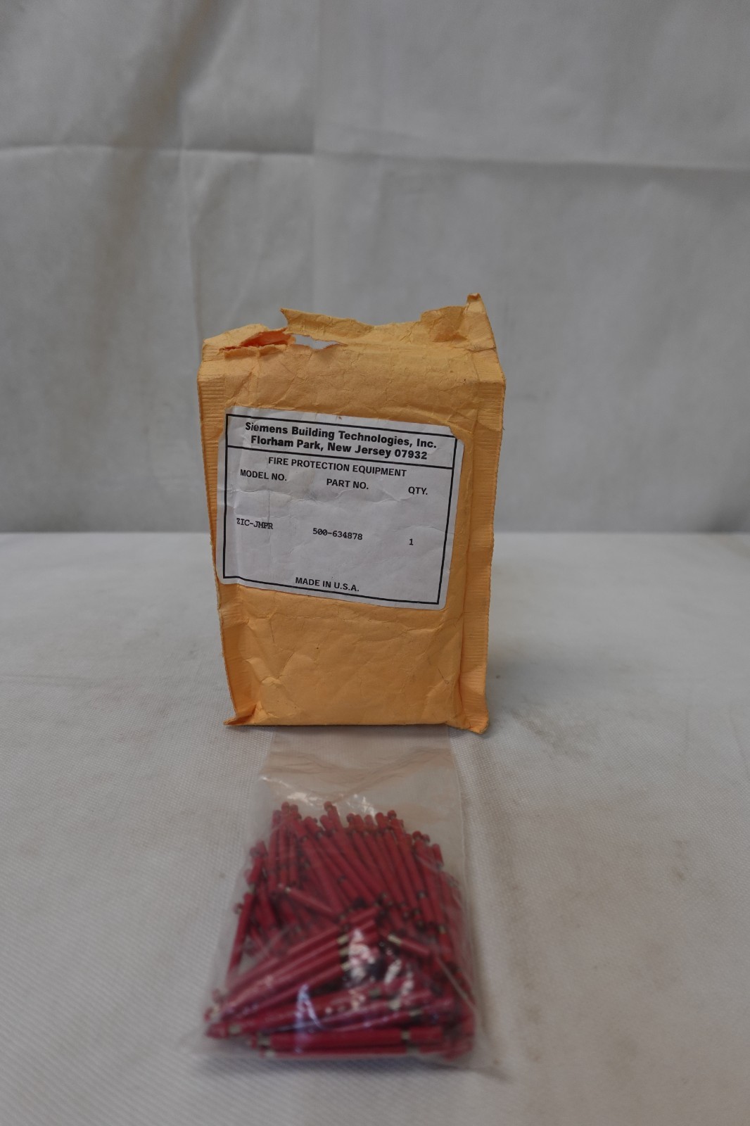 (99 PCS) SIEMENS CERBERUS -  FIRE ALARM JUMPER CONNECTOR 500-634878 / ZIC-JMPR