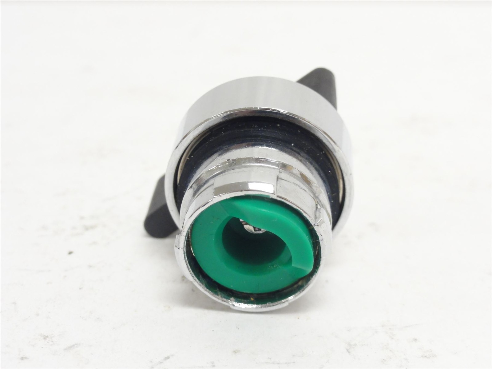 253993 New-No Box; Altech 2AS2E-4 Spring Return Switch; 3Pos; Non-Illuminated