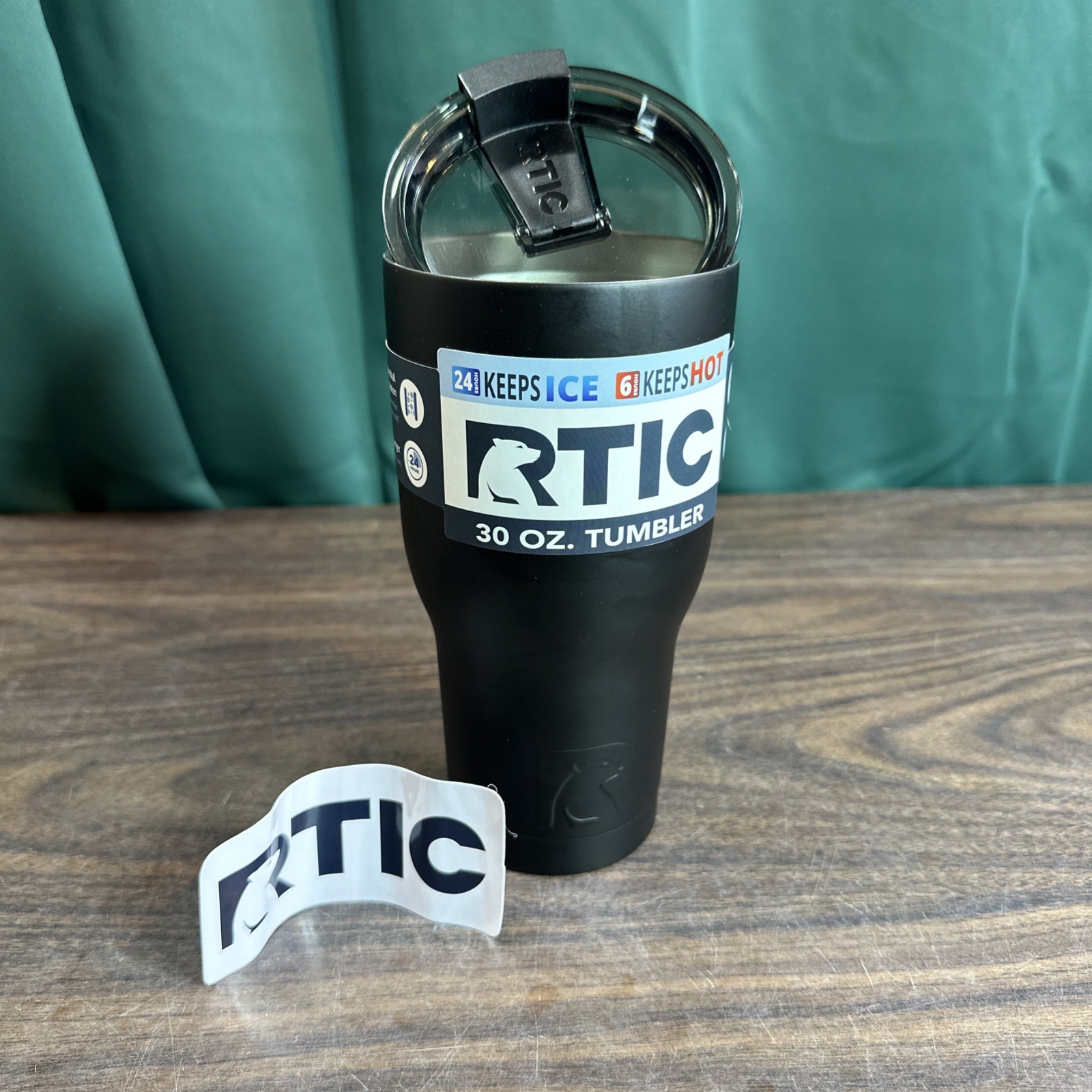 RTIC 30 oz Insulated Tumbler Stainless Steel Powder Coated Black w/Lid