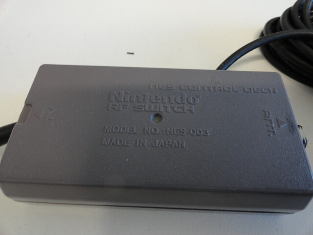 L15: Nintendo NES-003 RF Switch Cable Super SNES