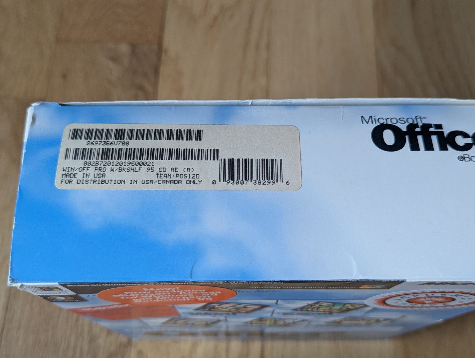 Microsoft Office And Bookshelf Professional For Windows 2 CDs, Box And Inserts