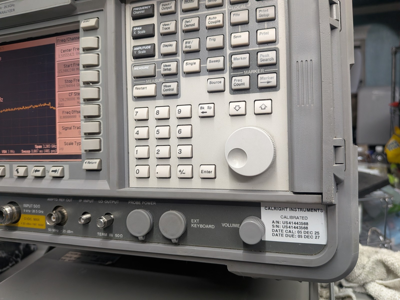 👍Agilent HP Keysight E4407B Spectrum Analyzer 26.9 GHz Loaded Opts! Cal+DATA👍