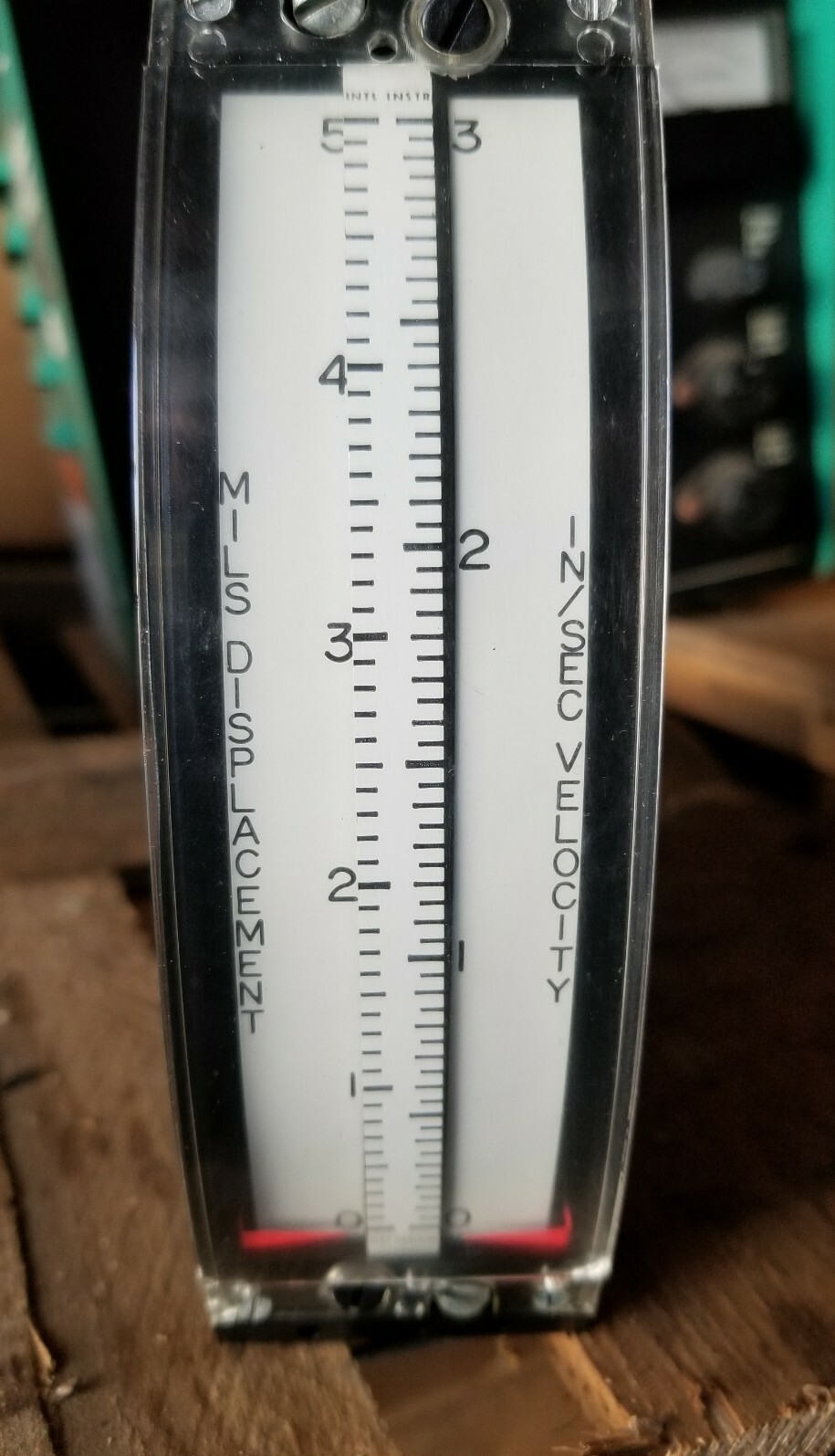 SF5DCV SIGMA 0-5 MILS DISPLACEMENT VERTICAL PANEL METER IN/SEC VELOCITY NOS