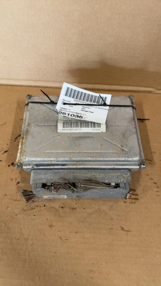 SUBURBN15 2006 Glove Box 18763