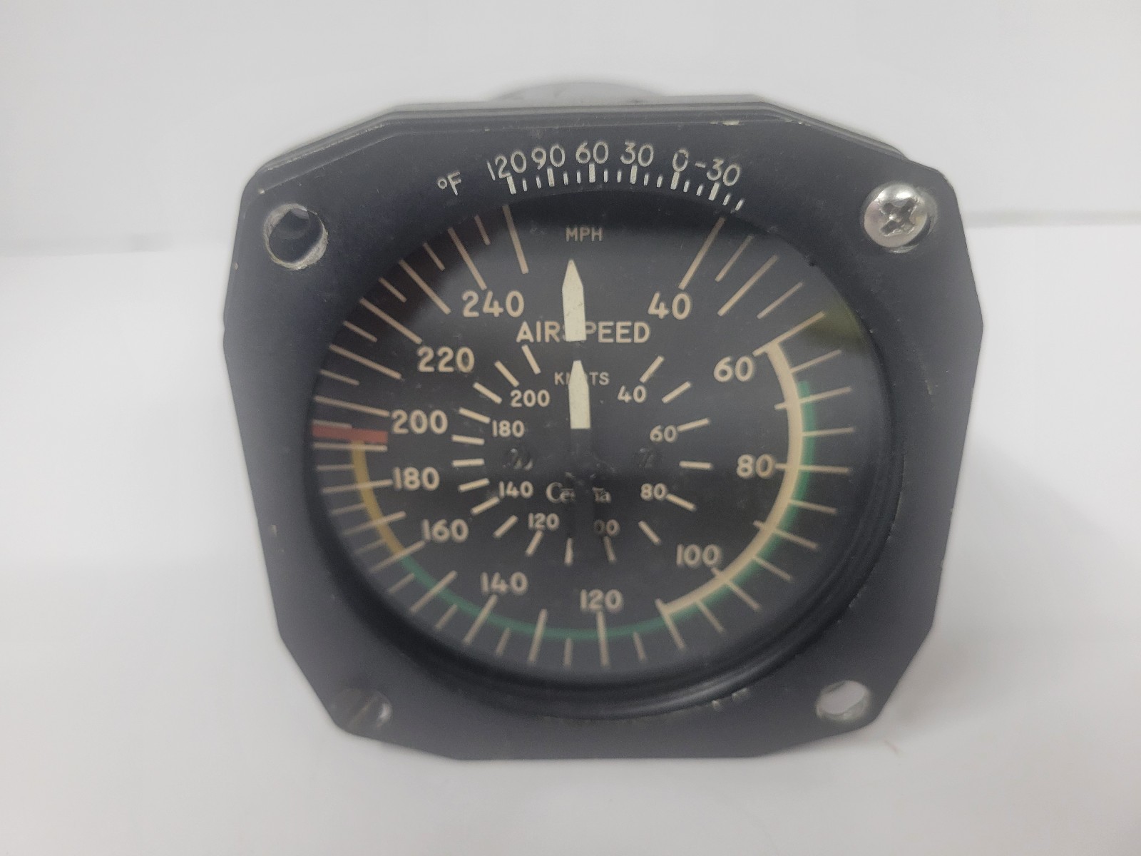 Cessna Airspeed Indicator P/N: C661010-0202 Untested