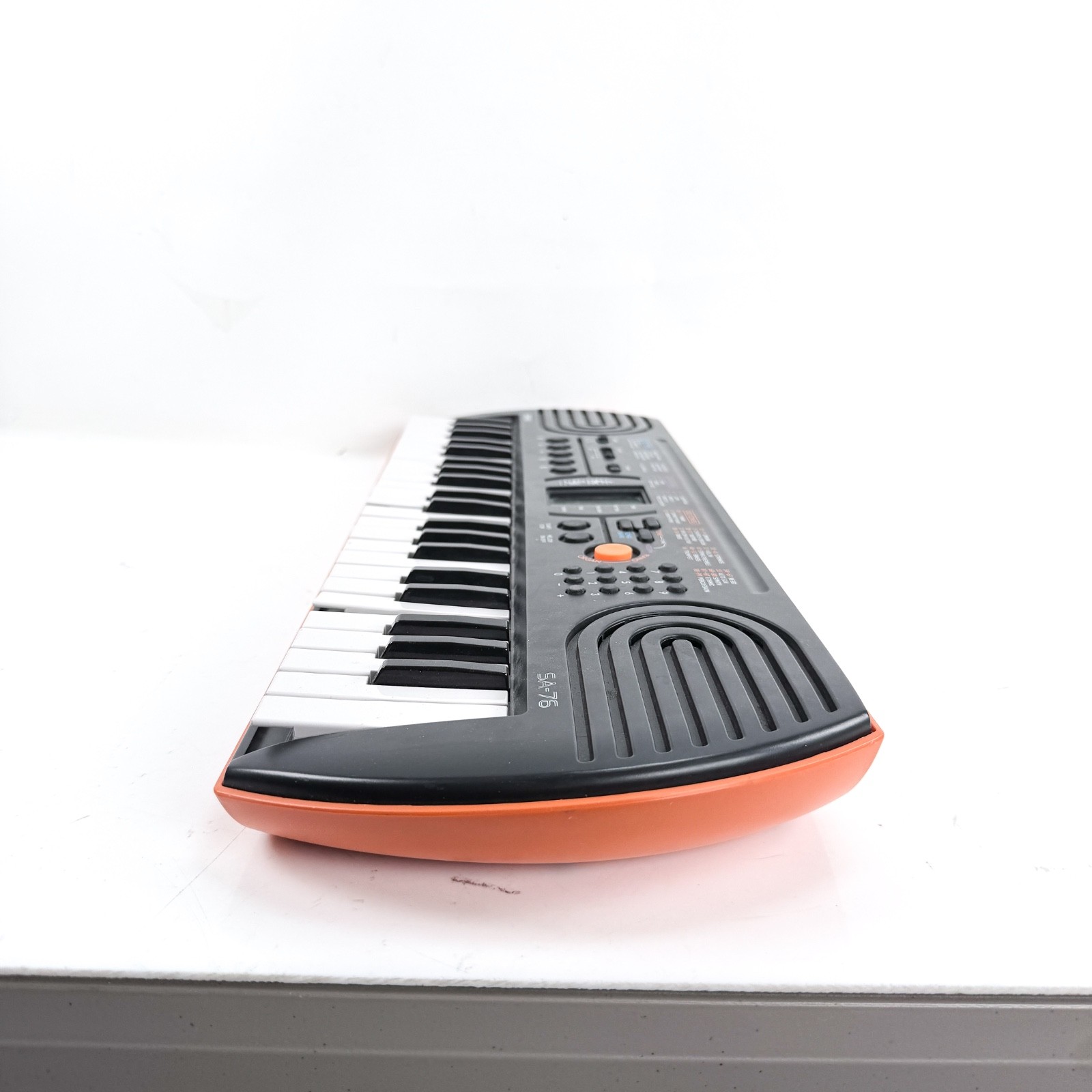 Casio SA-76 44-Key Mini Electronic Keyboard with 100 Tones 50 Rhythms - Works!