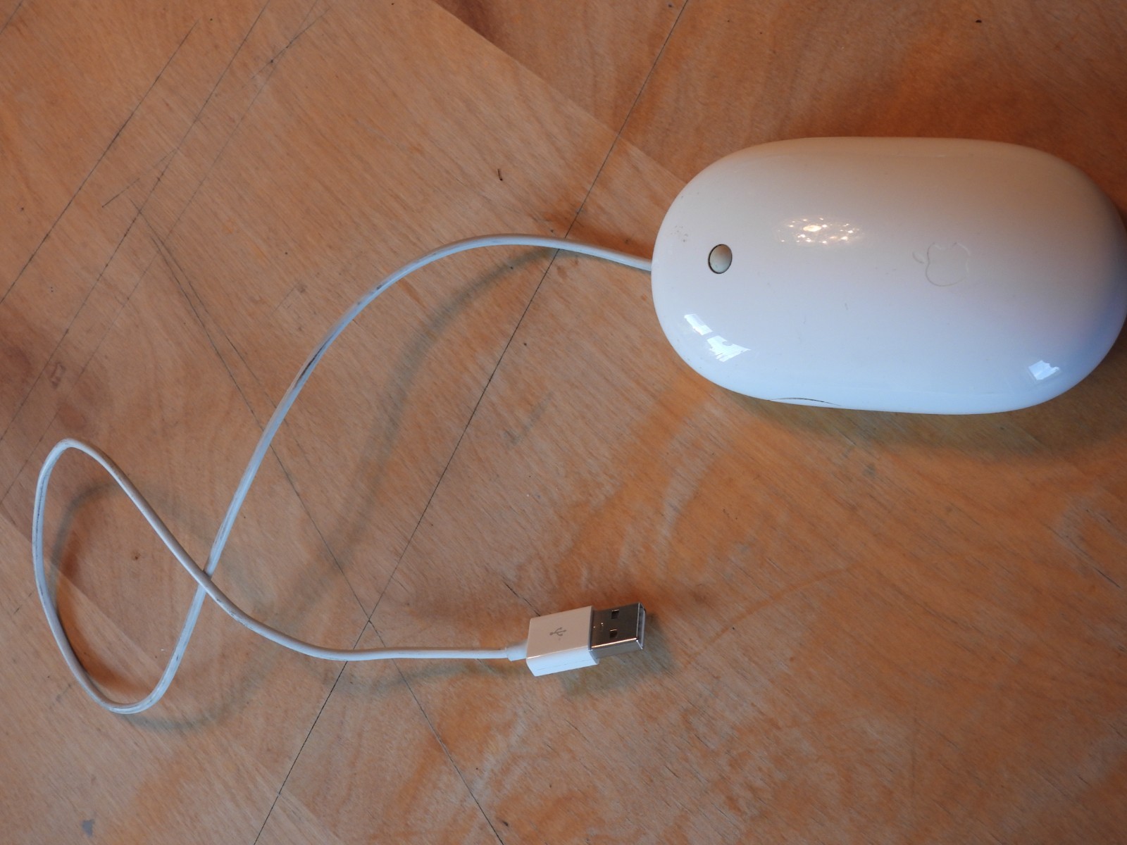 Genuine Apple USB Corded Optical Mighty Mouse Model A1152 White