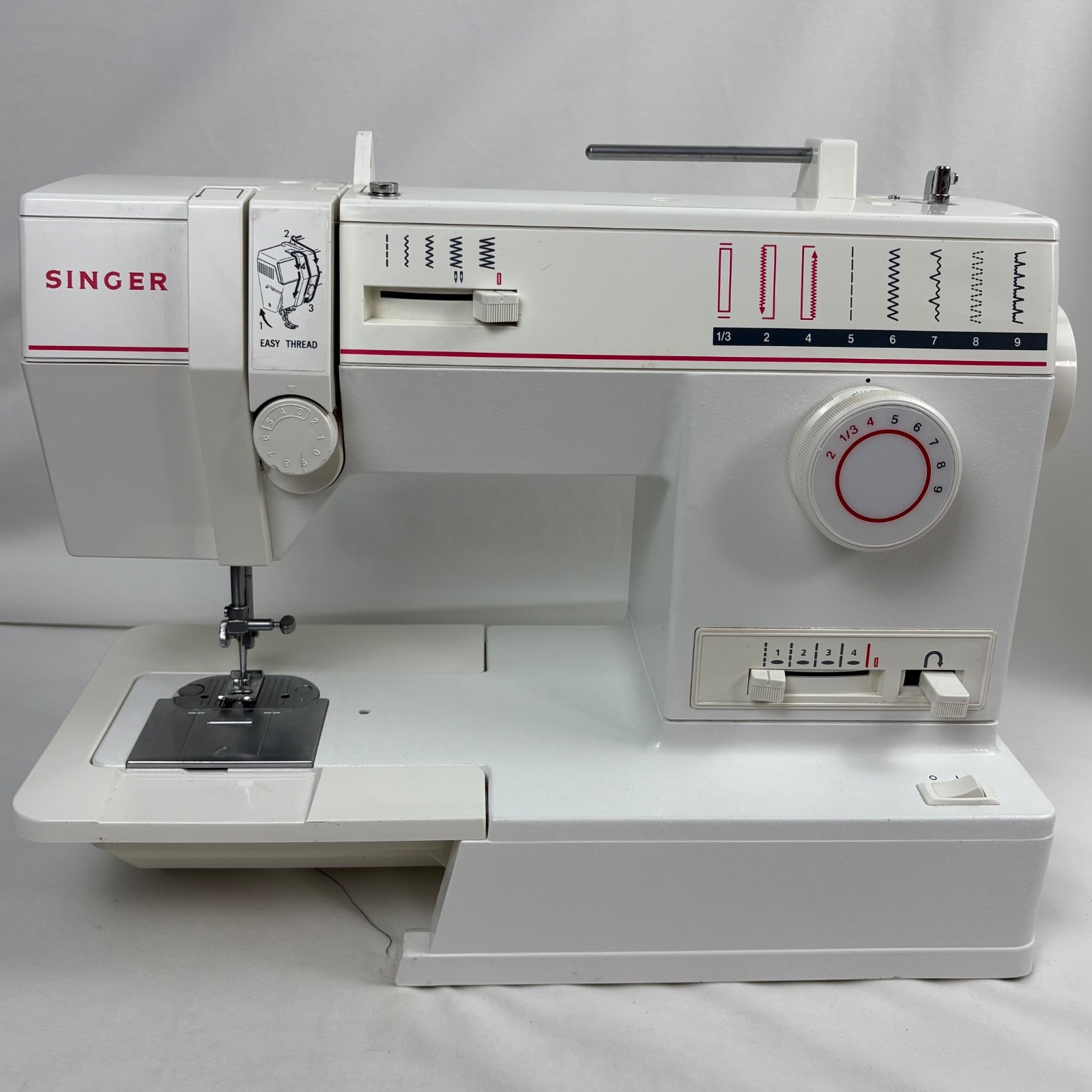 SINGER 9015 FREE-ARM SEWING MACHINE -w/pedal-manual and accessories-tested